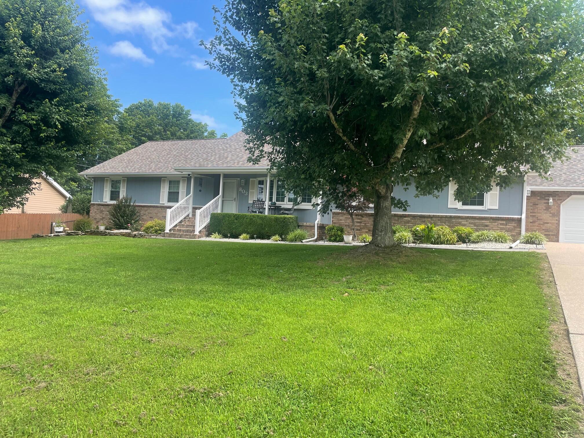 Photo 2 - Residential for sale – 803  Hickory Street  Cassville, MO