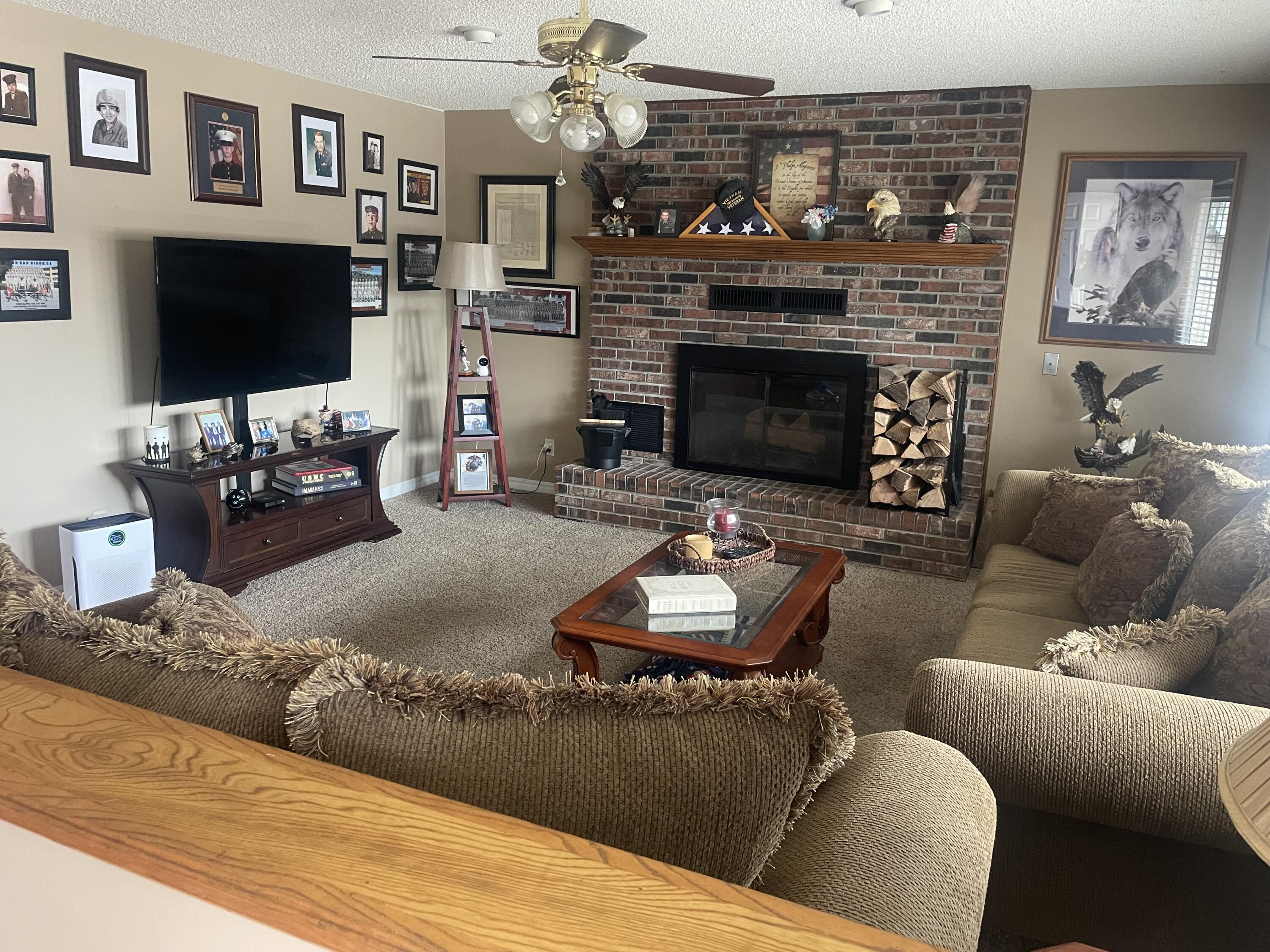 Photo 8 - Residential for sale – 803  Hickory Street  Cassville, MO