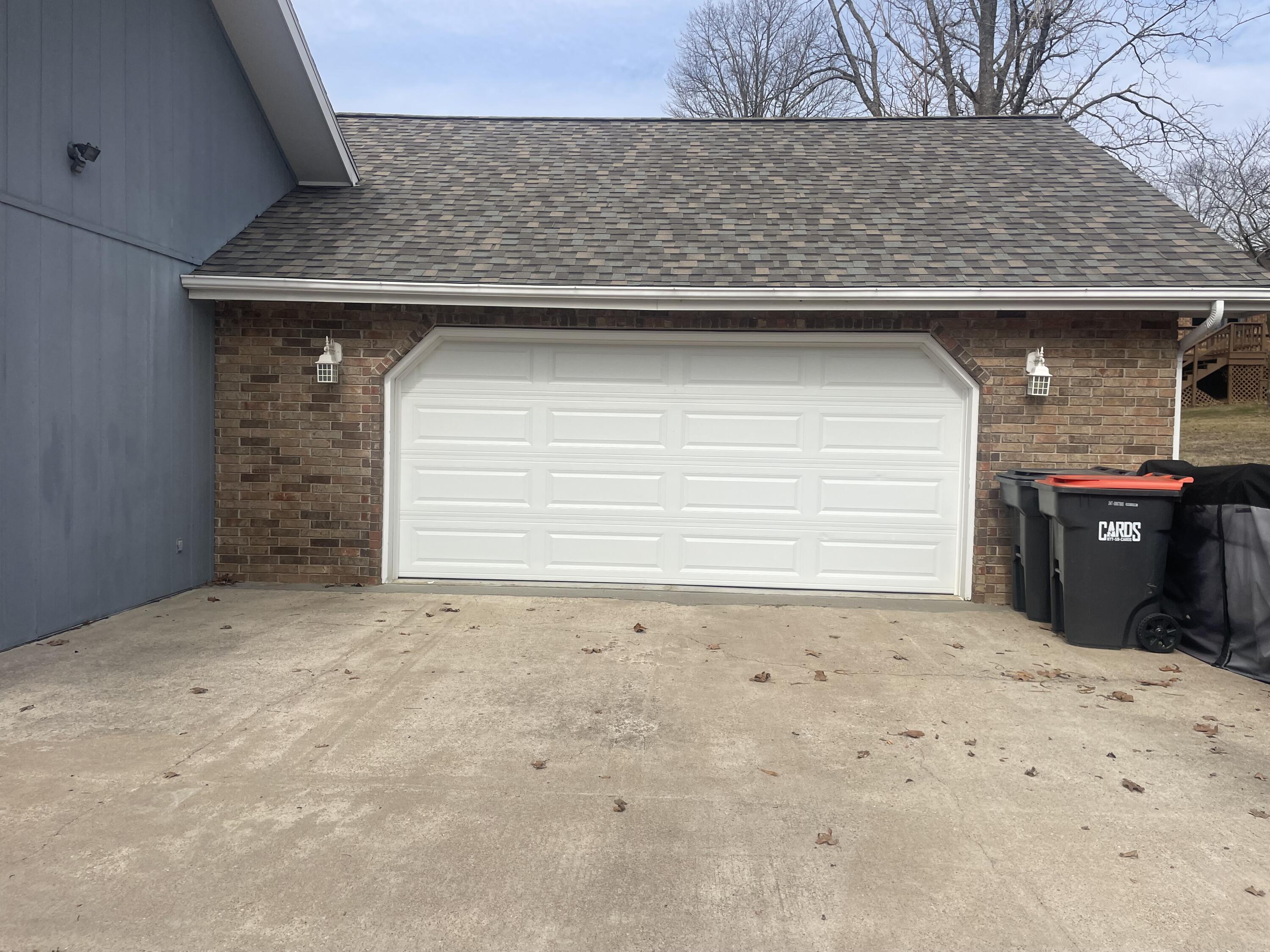 Photo 5 - Residential for sale – 803  Hickory Street  Cassville, MO