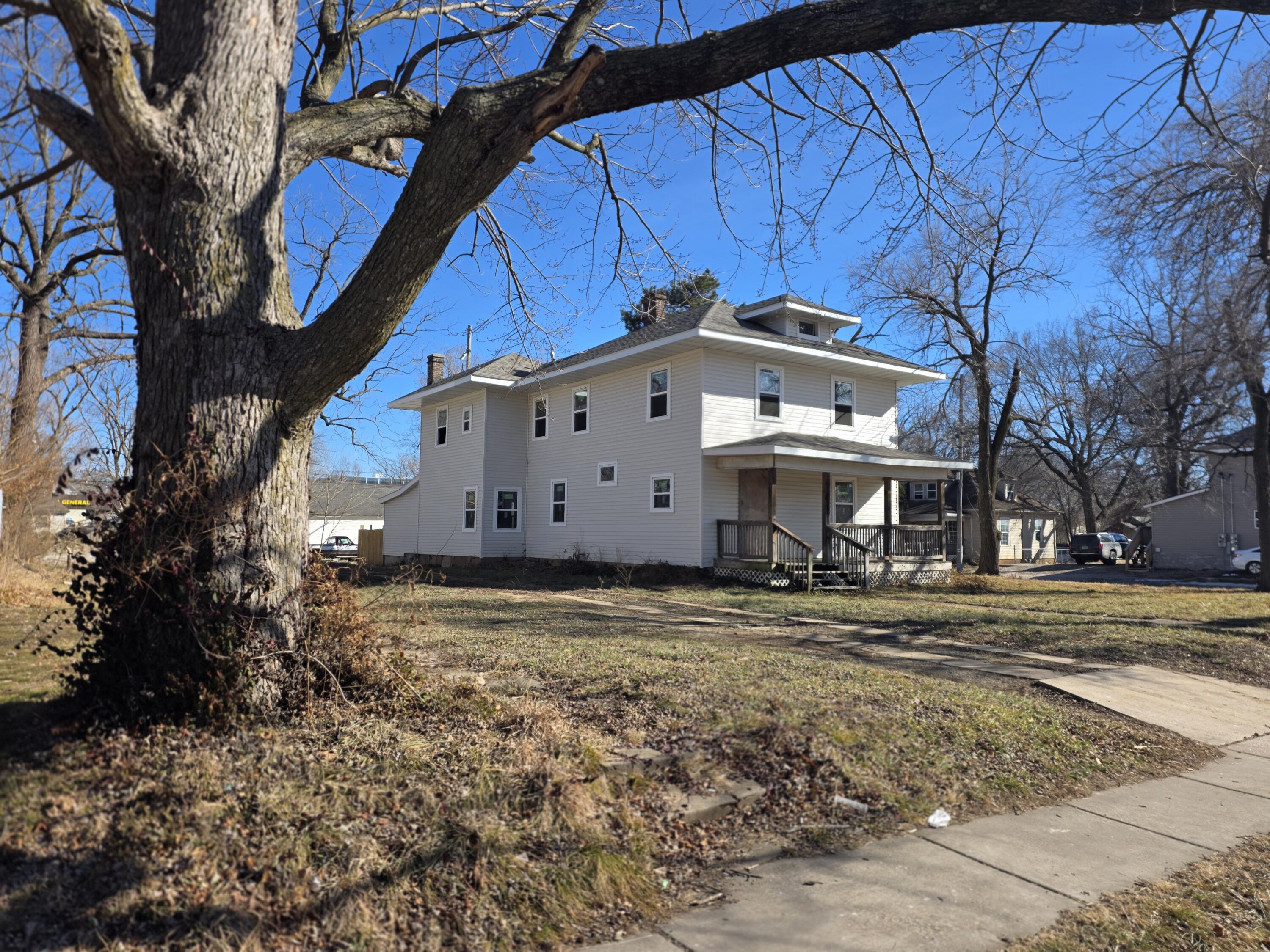 Residential Income for sale – 1502 N Grant Avenue  Springfield, MO