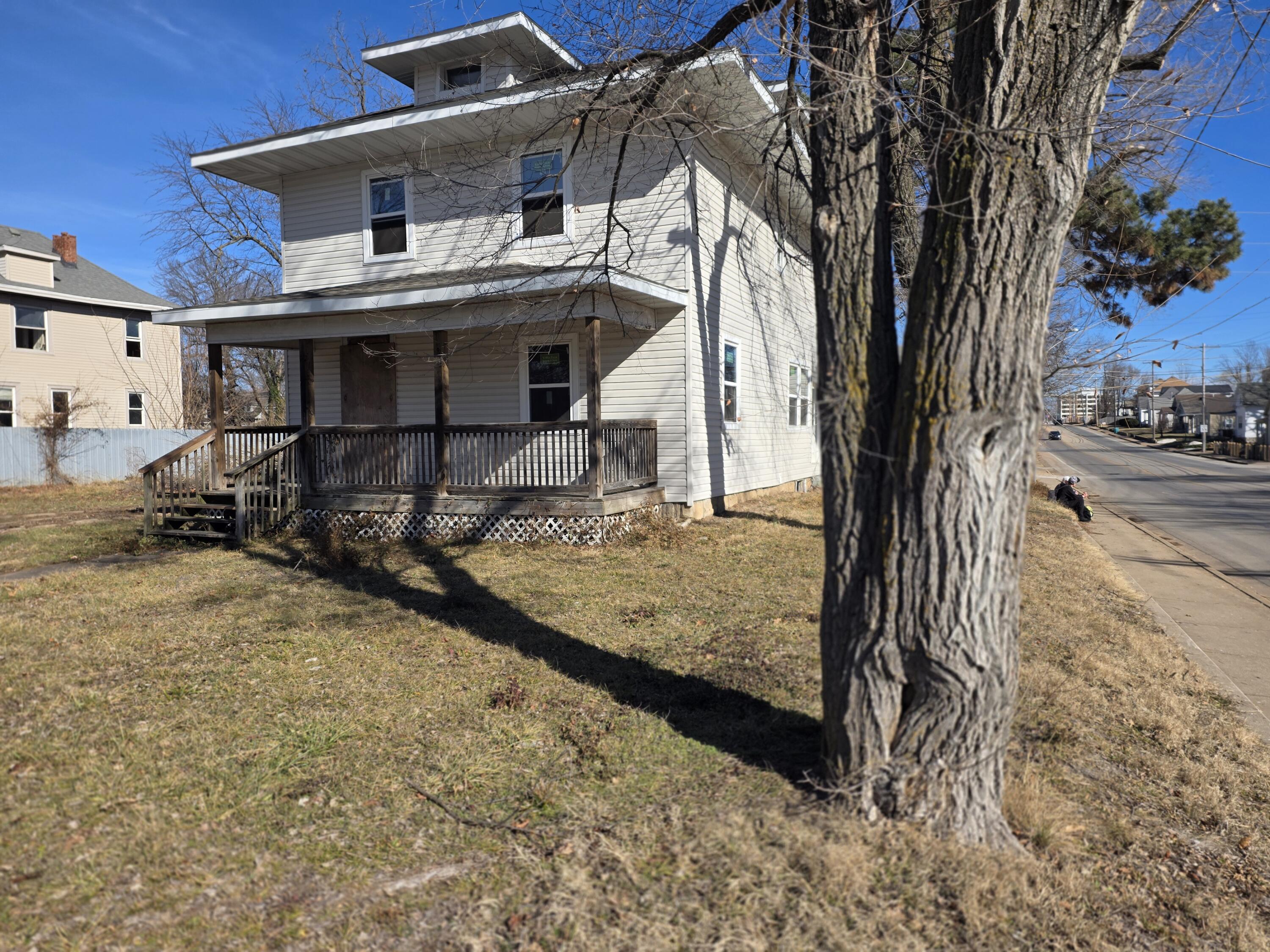 Photo 9 - Residential Income for sale – 1502 N Grant Avenue  Springfield, MO