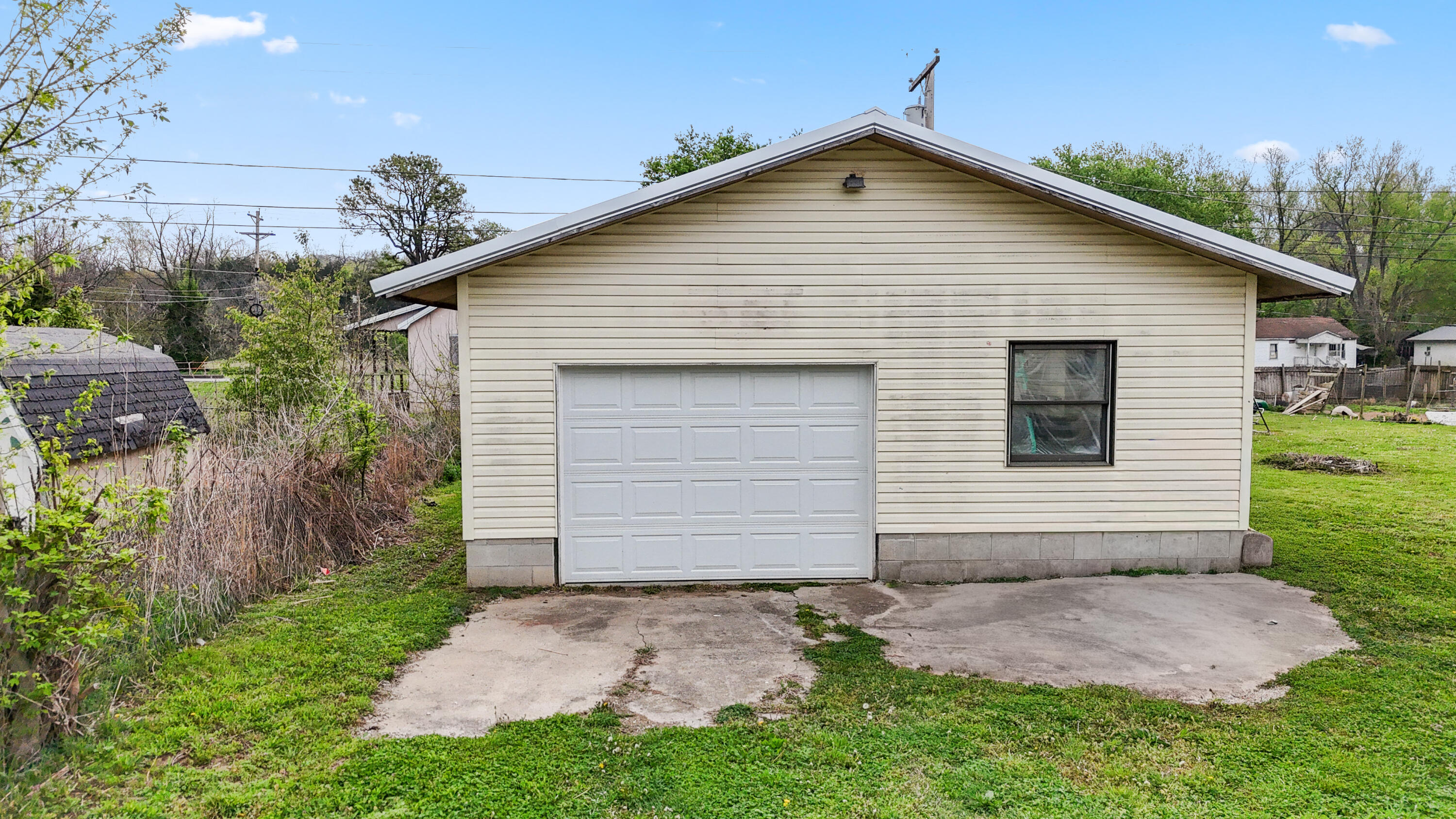 Photo 21 - Residential for sale – 1015  Harold Street  Cassville, MO