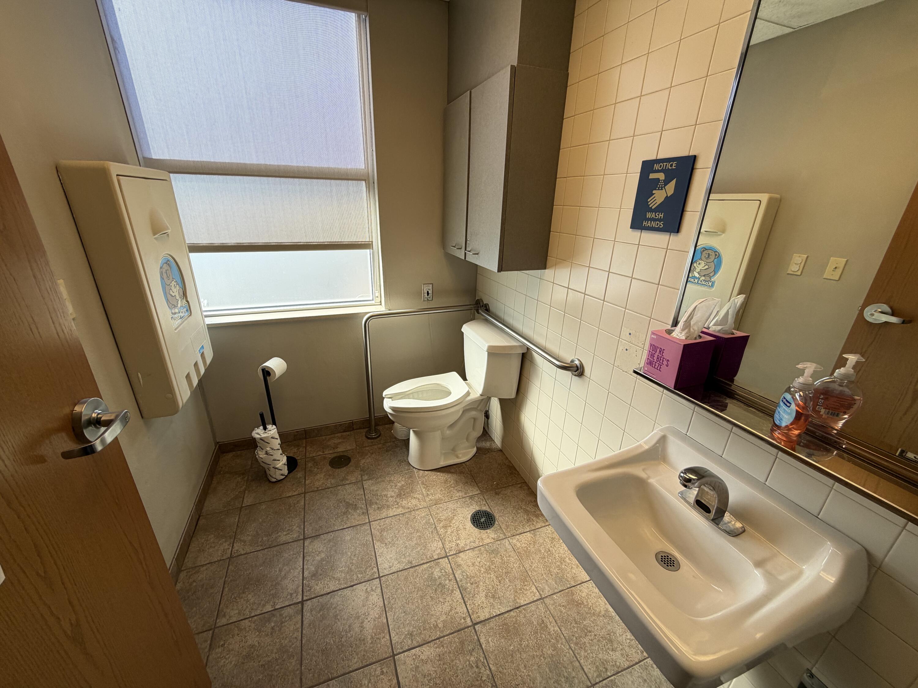 Photo 8 - Commercial Lease for sale – 1711 S 1743 S 15th   Ozark, MO
