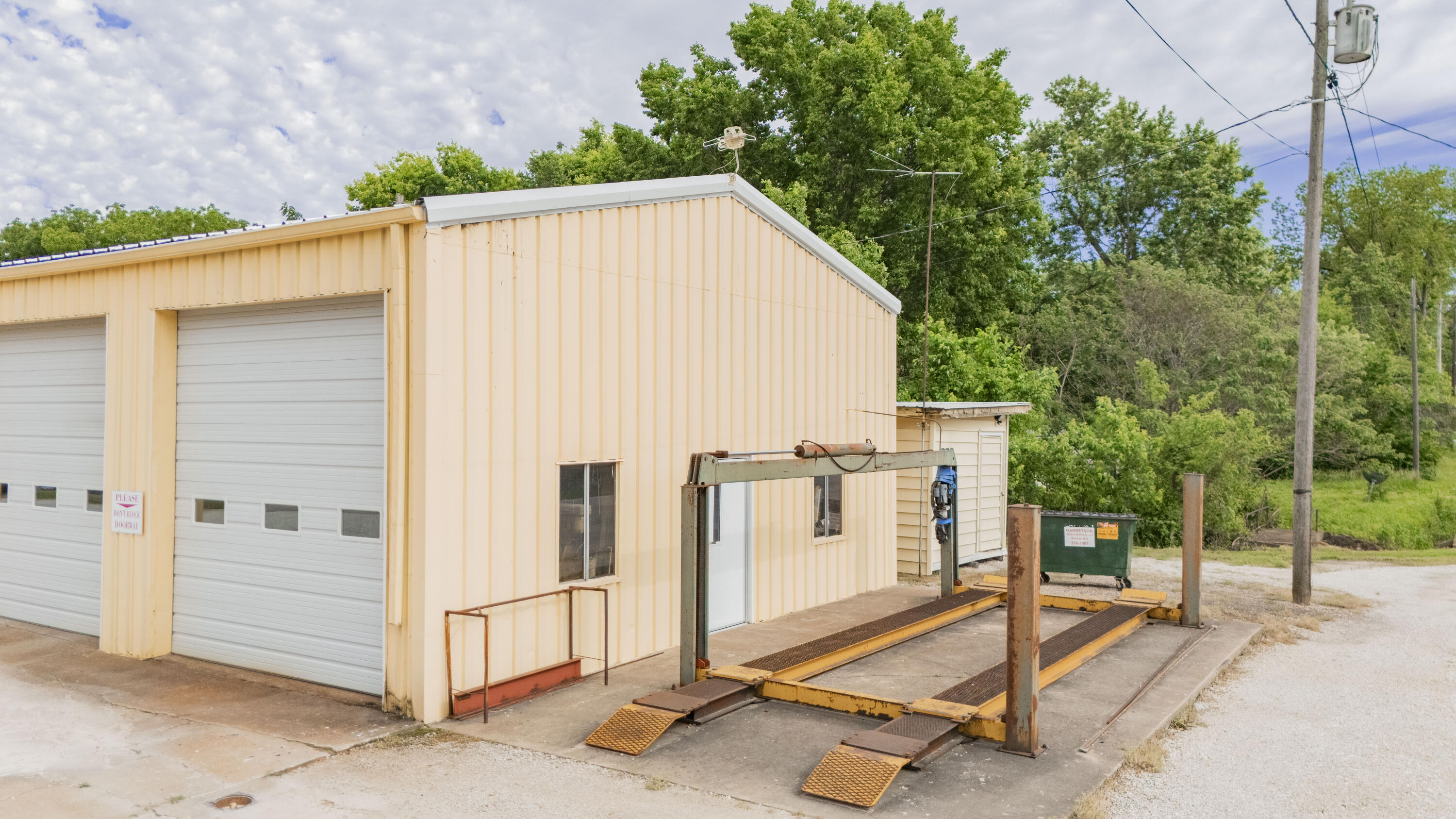 Photo 33 - Commercial Sale for sale – 1114 W Broadway Street  Bolivar, MO