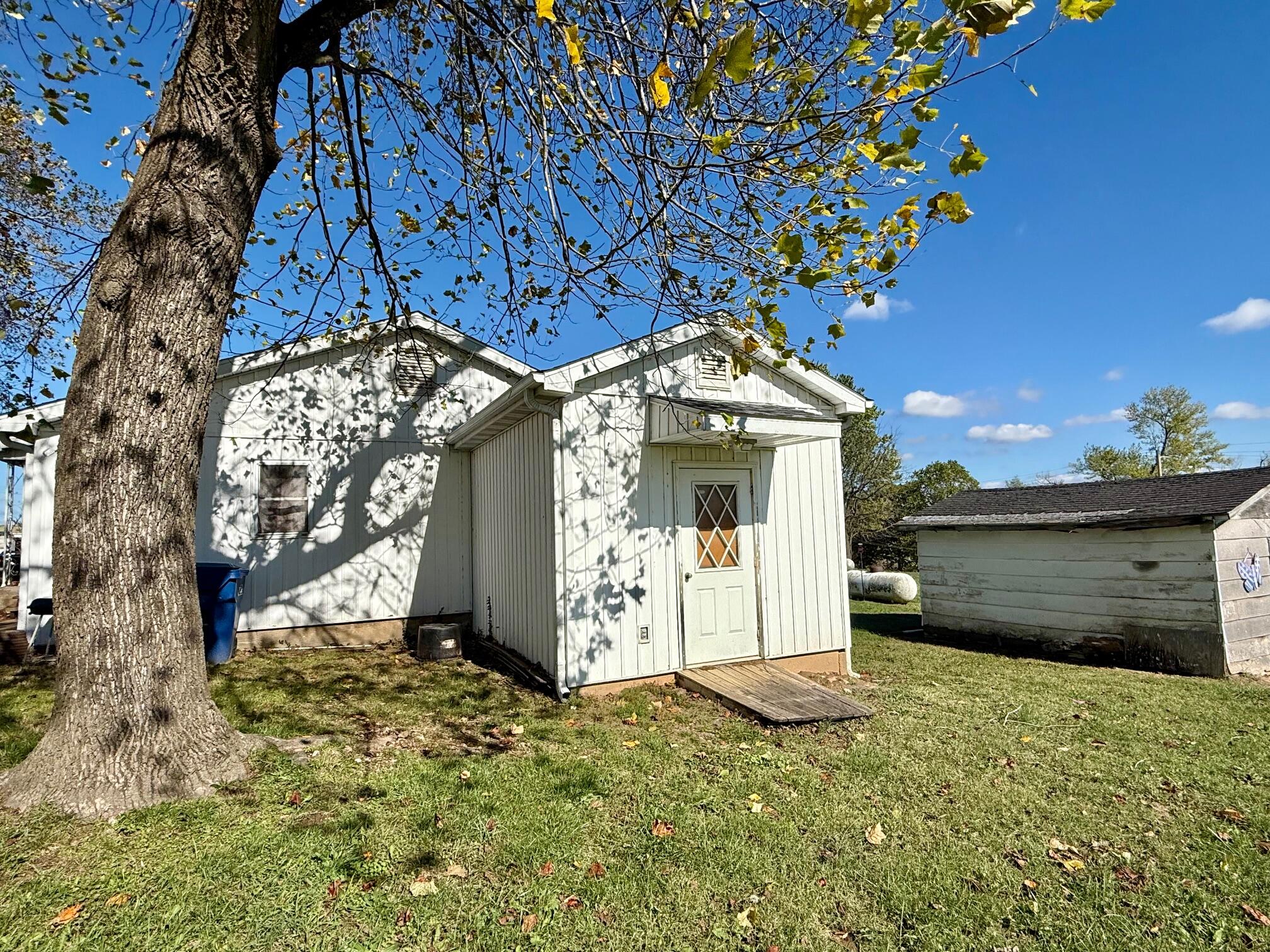 Photo 12 - Residential for sale – 408 S 2nd Street  Houston, MO