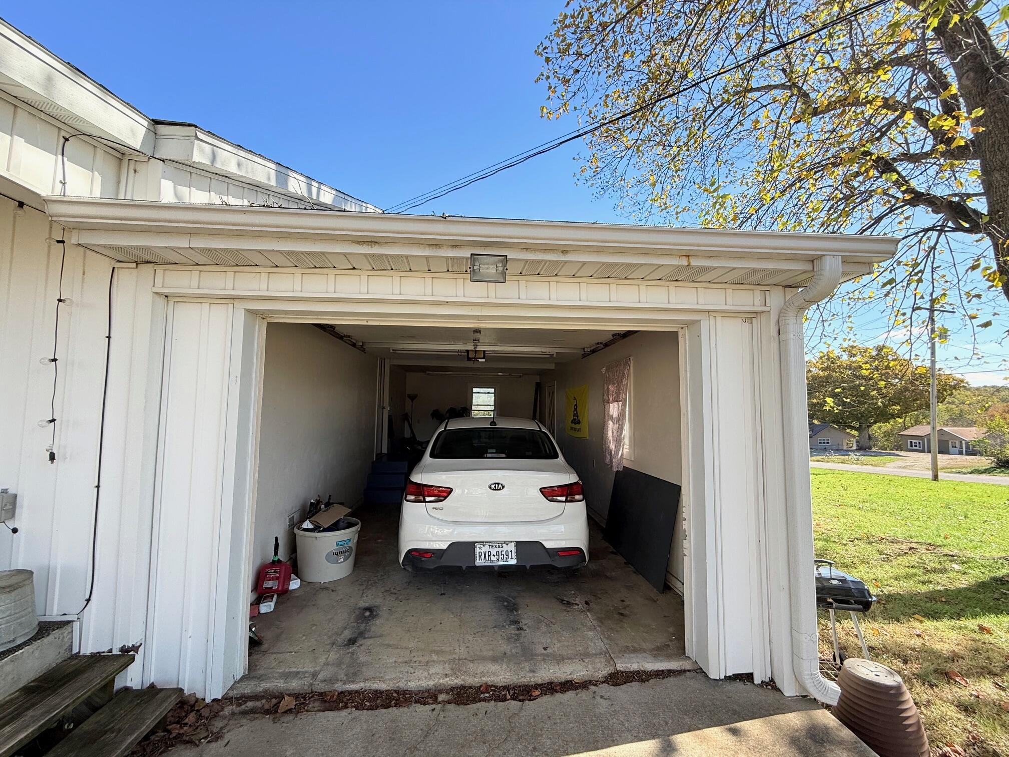 Photo 11 - Residential for sale – 408 S 2nd Street  Houston, MO