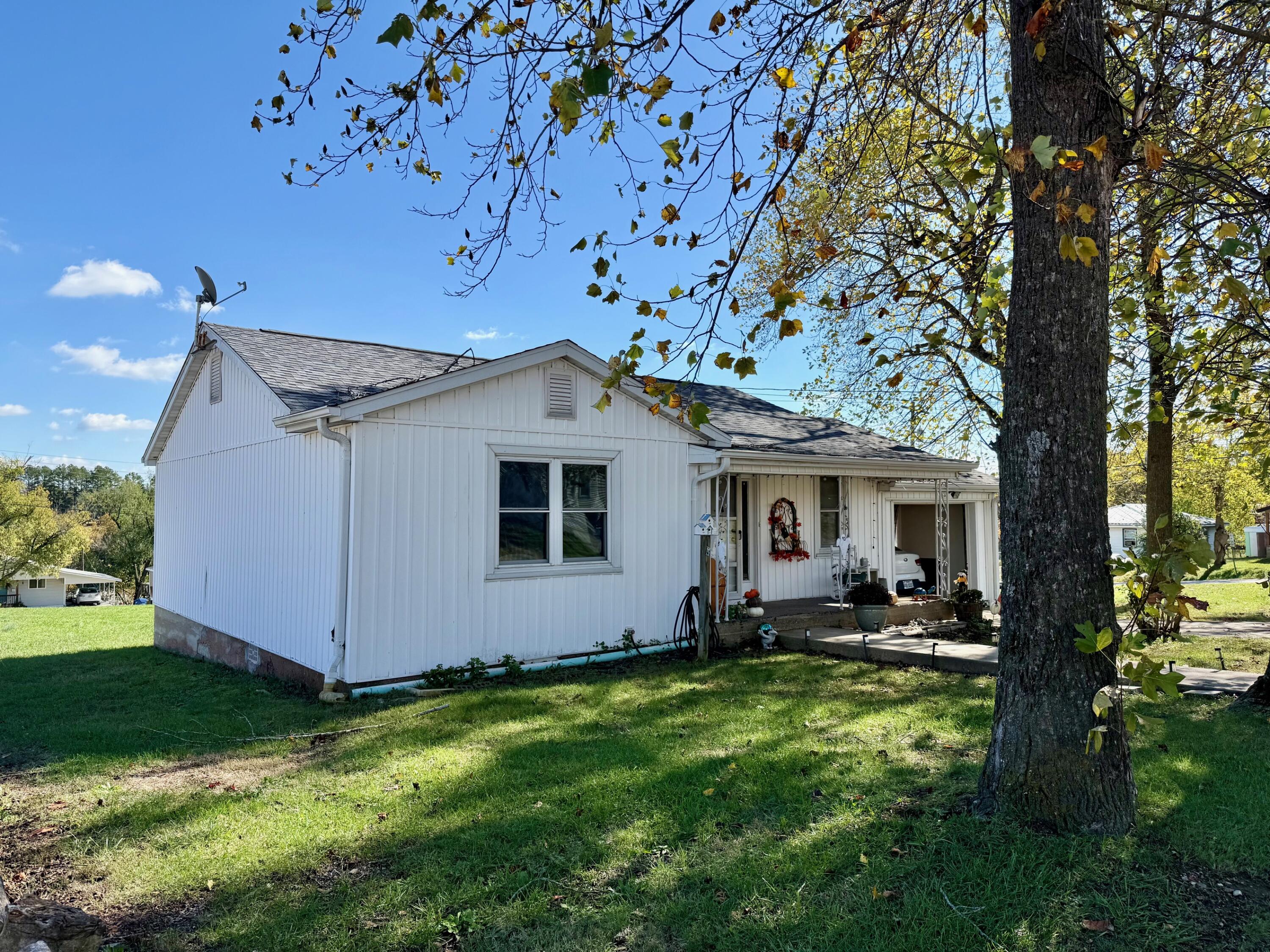 Photo 14 - Residential for sale – 408 S 2nd Street  Houston, MO