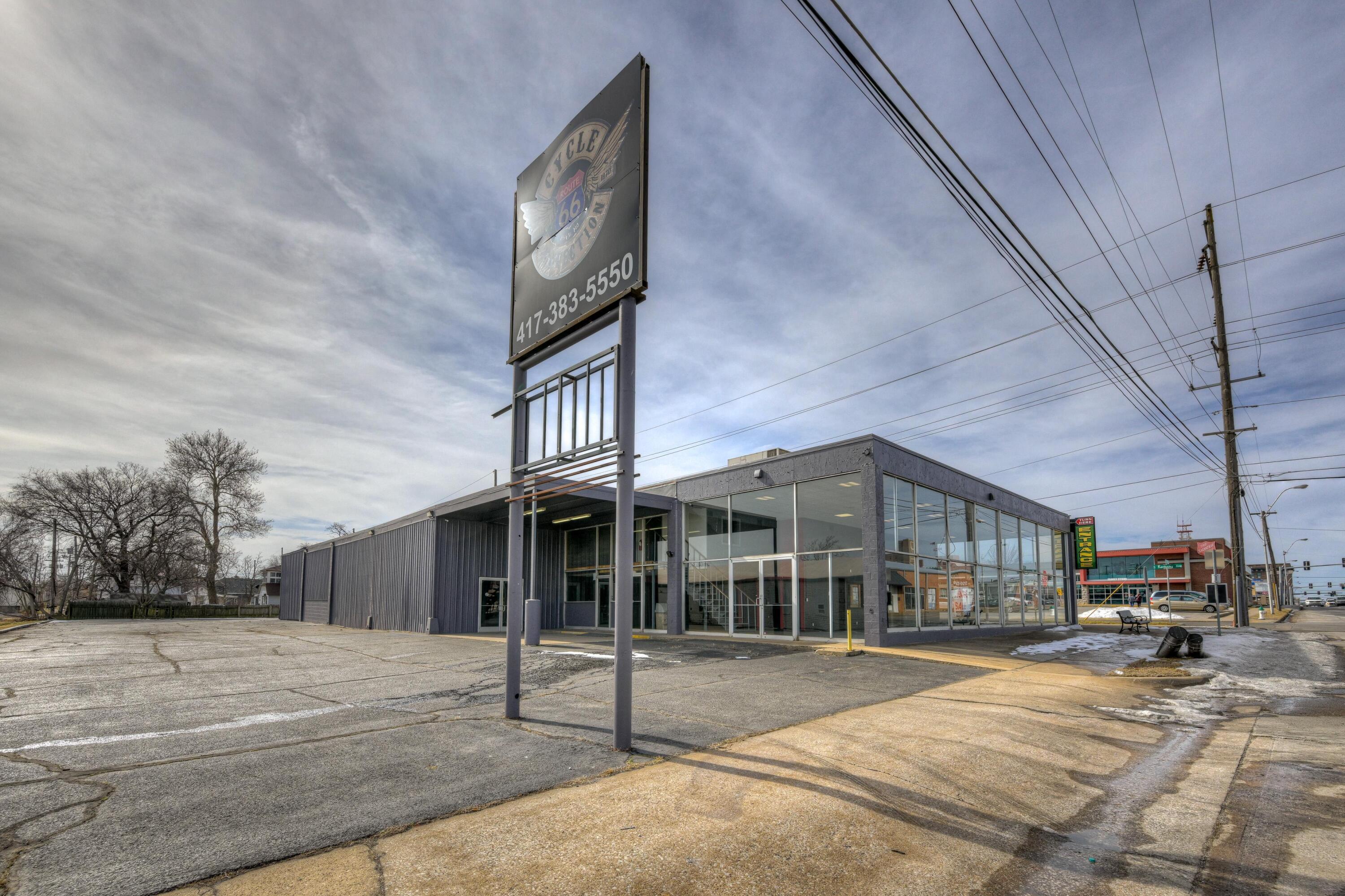 Photo 7 - Commercial Sale for sale – 402 E 7th Street  Joplin, MO