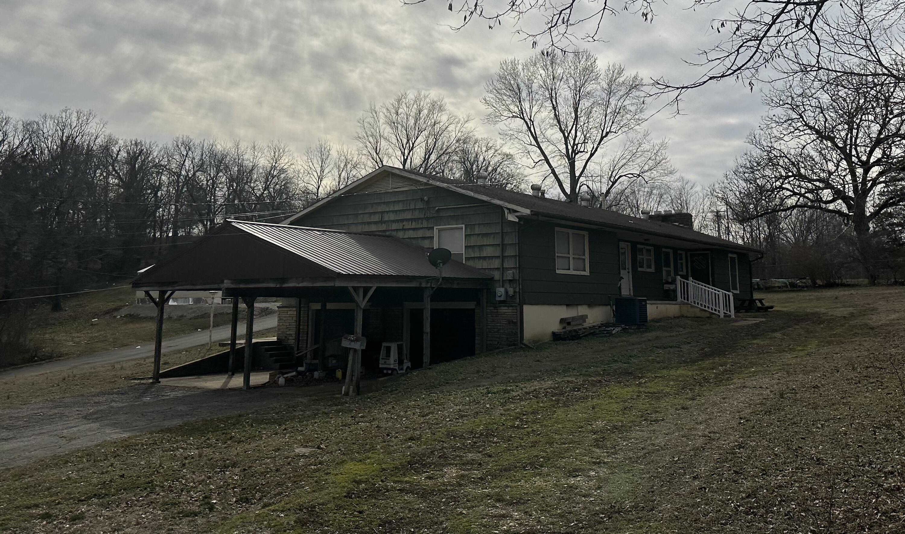 Photo 32 - Residential for sale – 904  Race Street  Thayer, MO