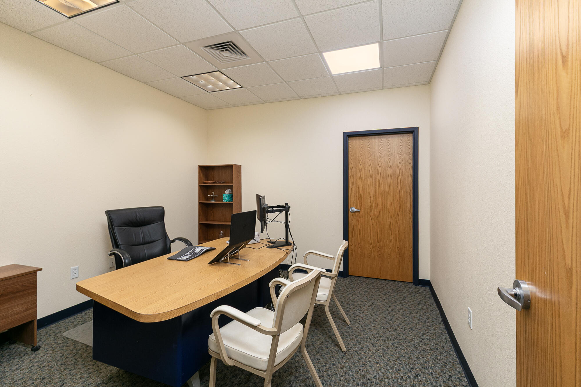 Photo 13 - Commercial Sale for sale – 21  Public Square  Stockton, MO