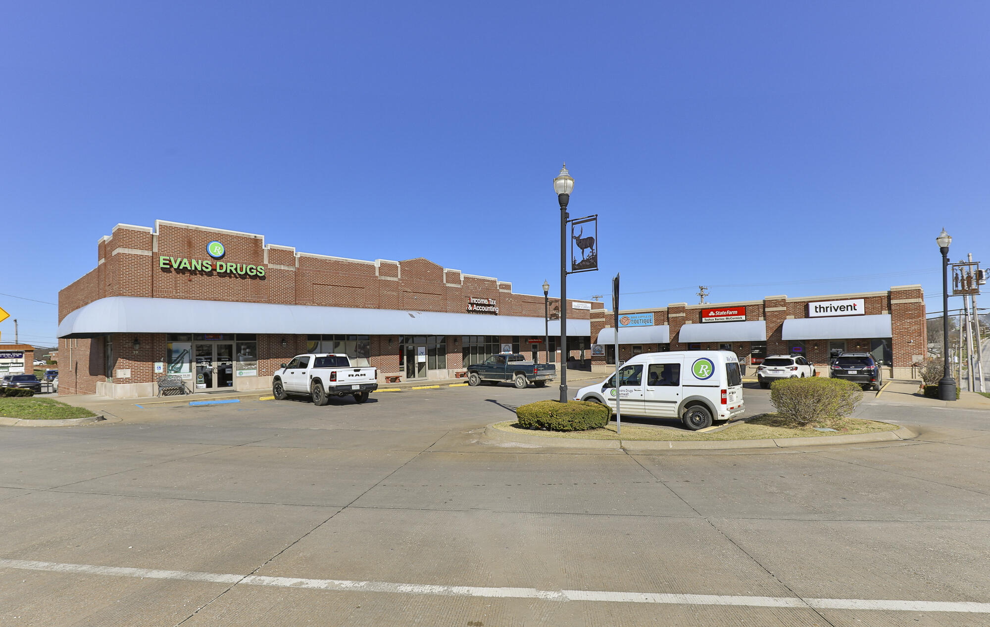Commercial Sale for sale – 21  Public Square  Stockton, MO