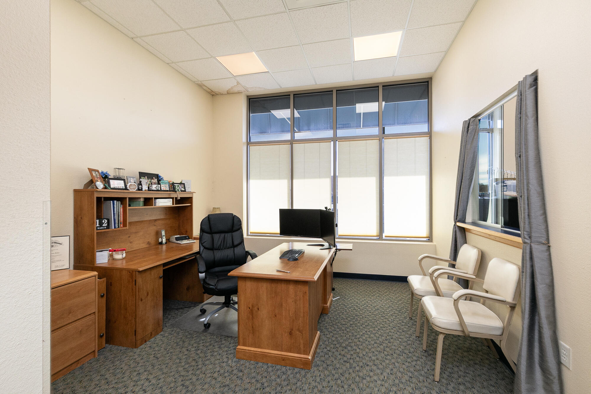 Photo 8 - Commercial Sale for sale – 21  Public Square  Stockton, MO