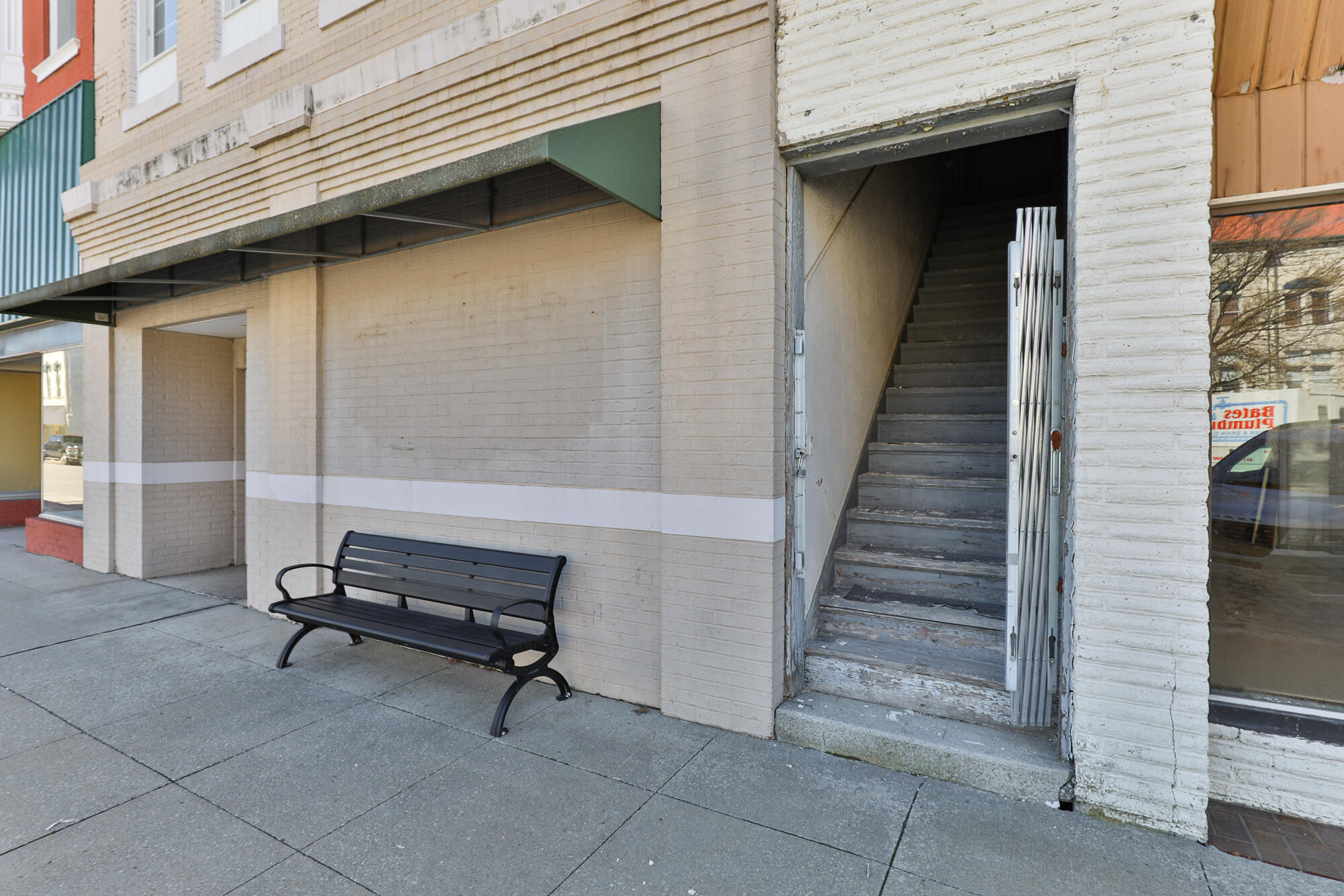 Photo 4 - Commercial Sale for sale – 105 W Cherry Street  Nevada, MO