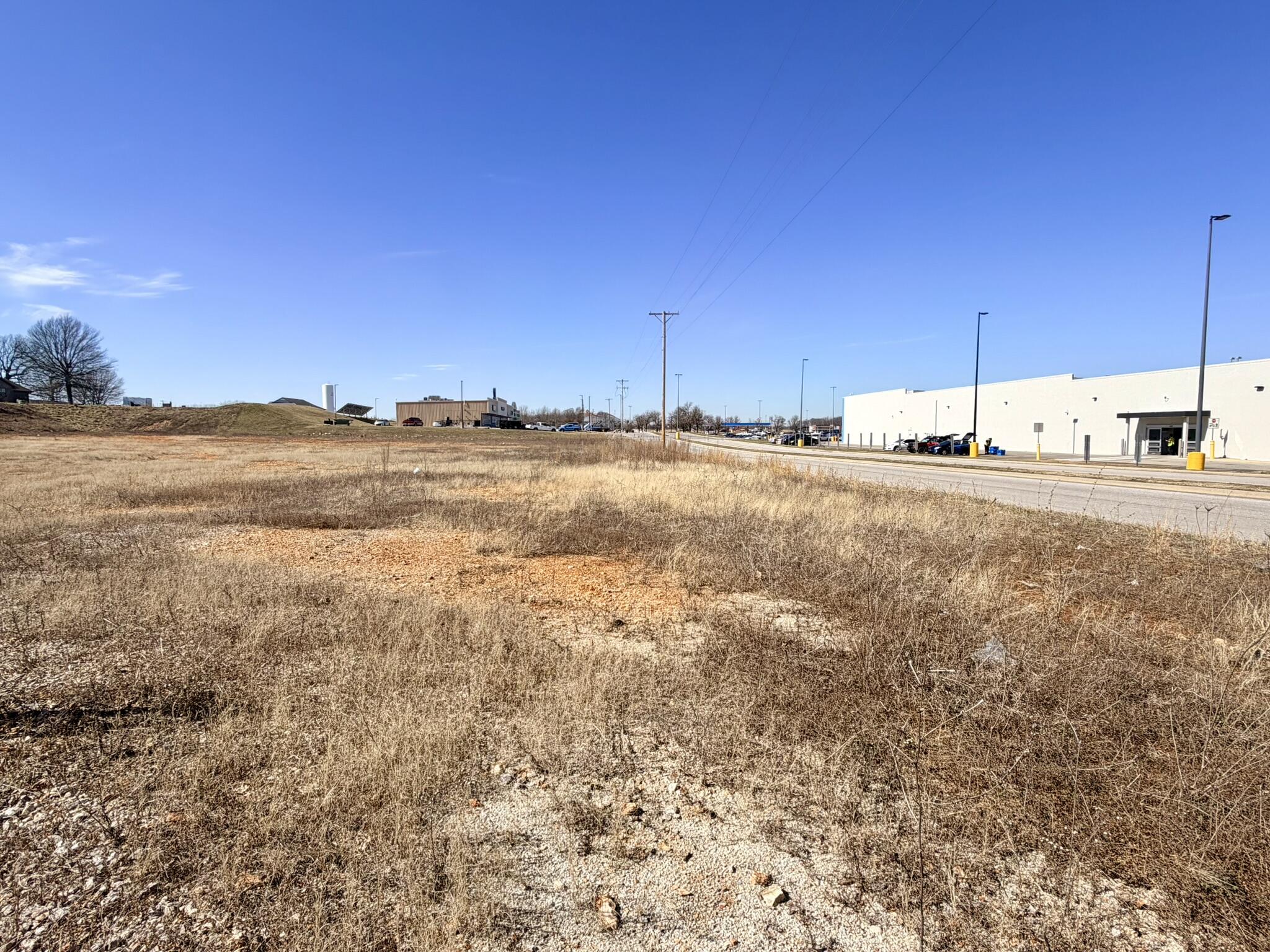 Photo 7 - Commercial Sale for sale – 000 E Dyer   Aurora, MO