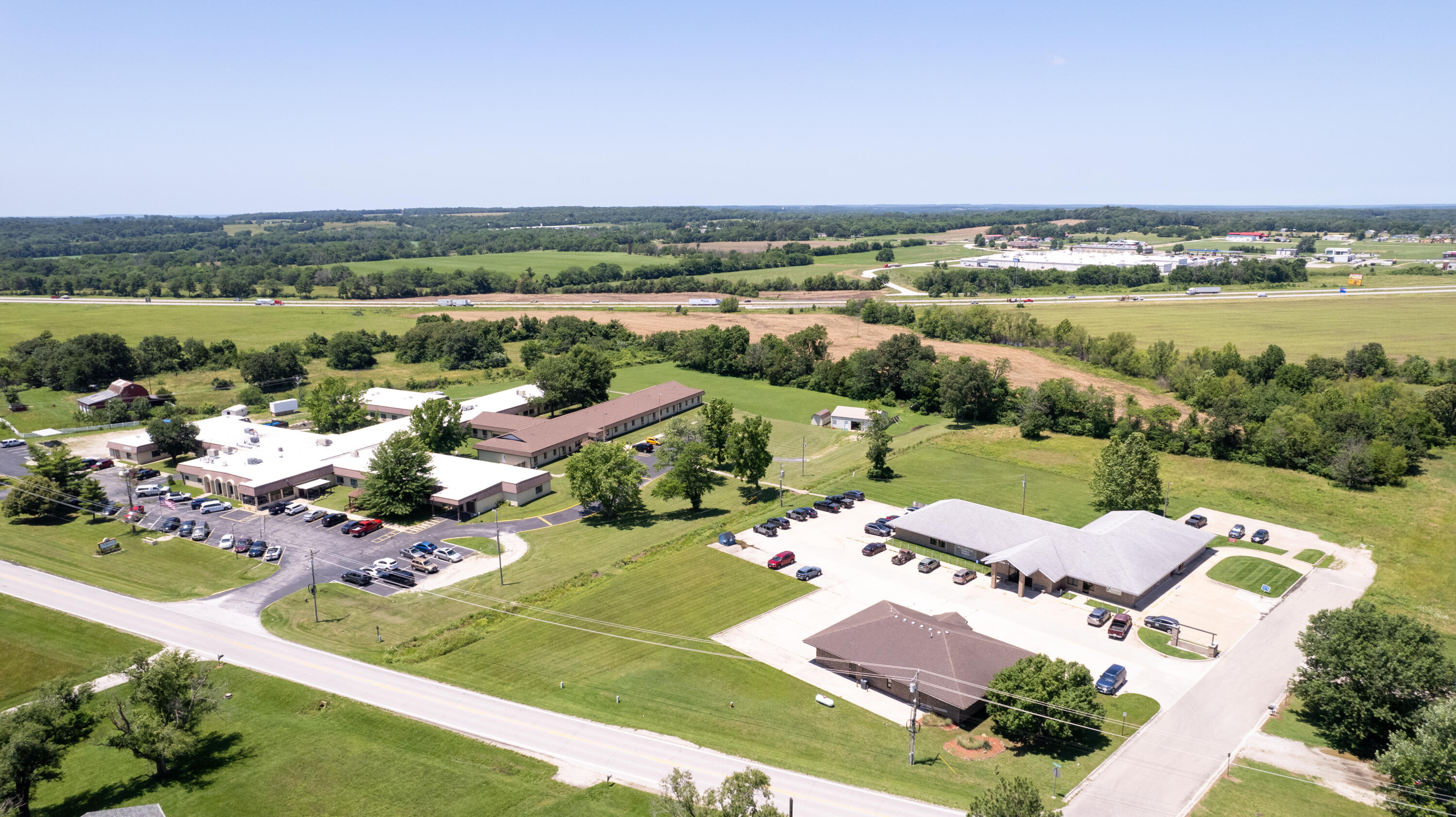 Photo 4 - Commercial Sale for sale – 497  Pomme De Terre Drive  Marshfield, MO