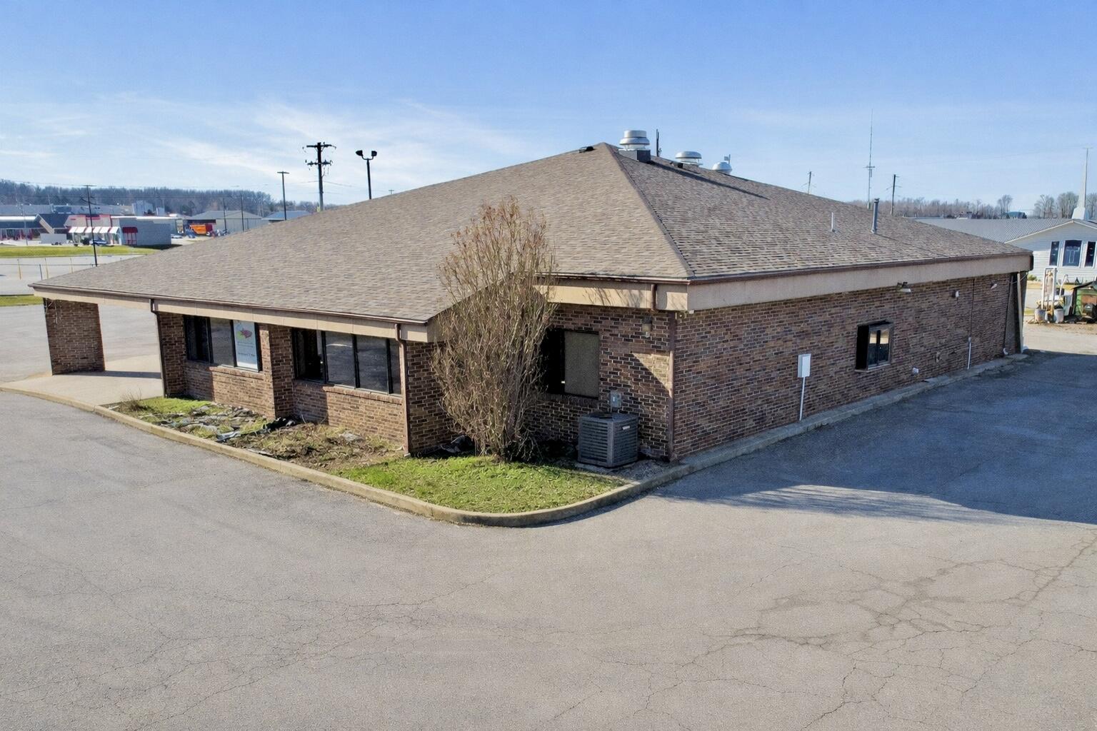 Photo 2 - Commercial Sale for sale – 1415  Sam Houston Boulevard  Houston, MO