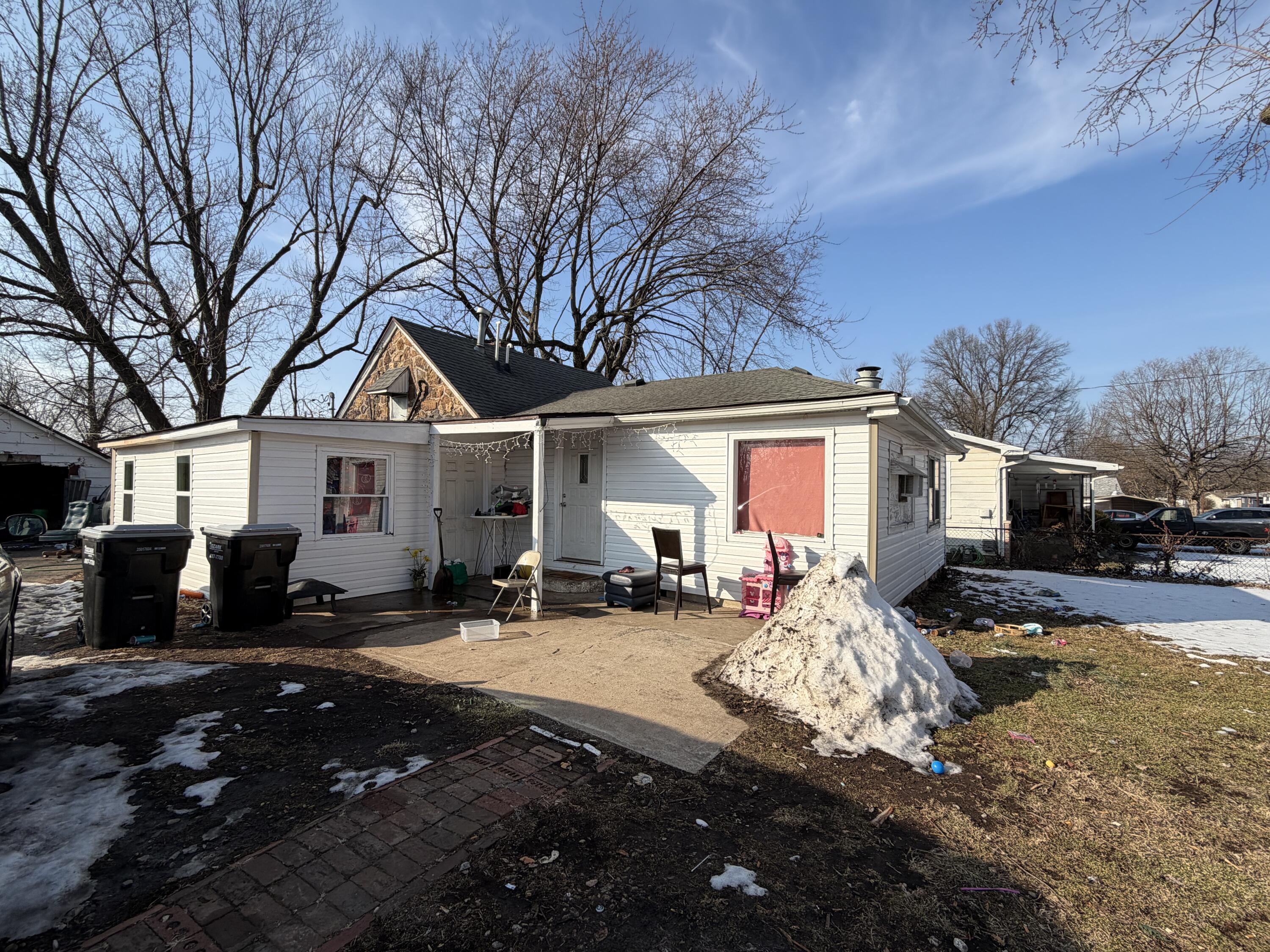Photo 2 - Residential for sale – 627 N Forest Avenue  Springfield, MO