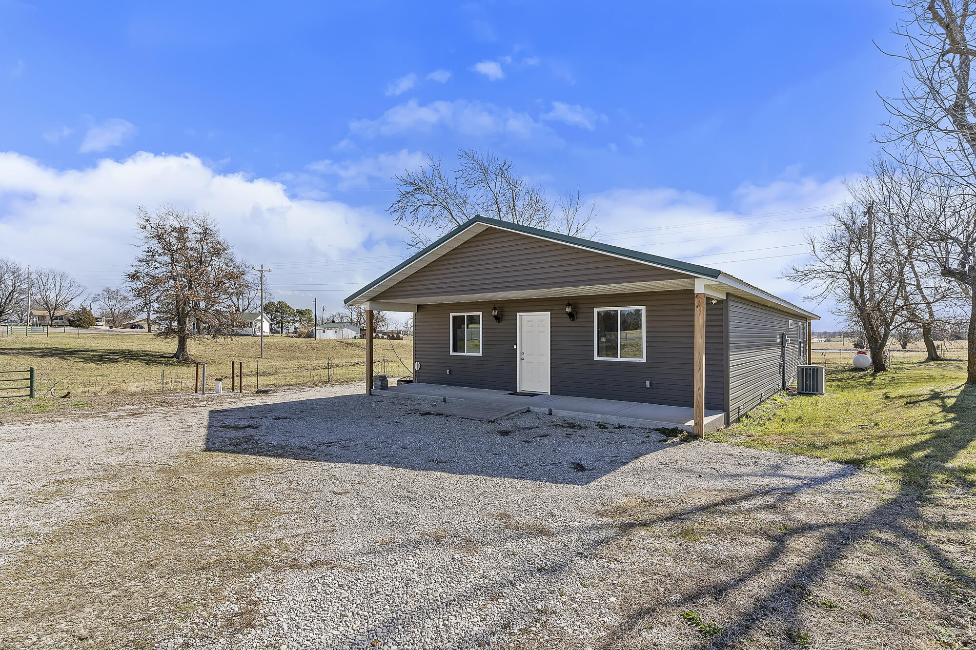 Photo 3 - Residential for sale – 3608  State Highway 38   Elkland, MO
