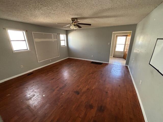 Photo 6 - Residential for sale – 208 E 4th Street  Willow Springs, MO