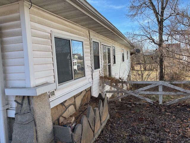 Photo 3 - Residential for sale – 208 E 4th Street  Willow Springs, MO