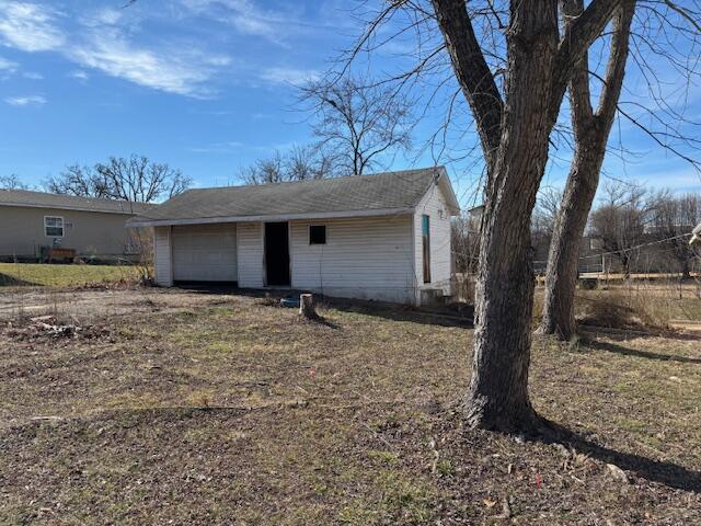 Photo 4 - Residential for sale – 208 E 4th Street  Willow Springs, MO