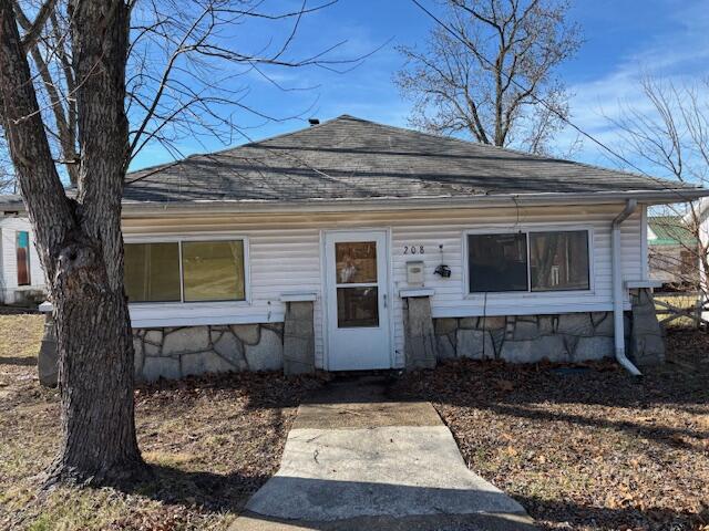 Residential for sale – 208 E 4th Street  Willow Springs, MO