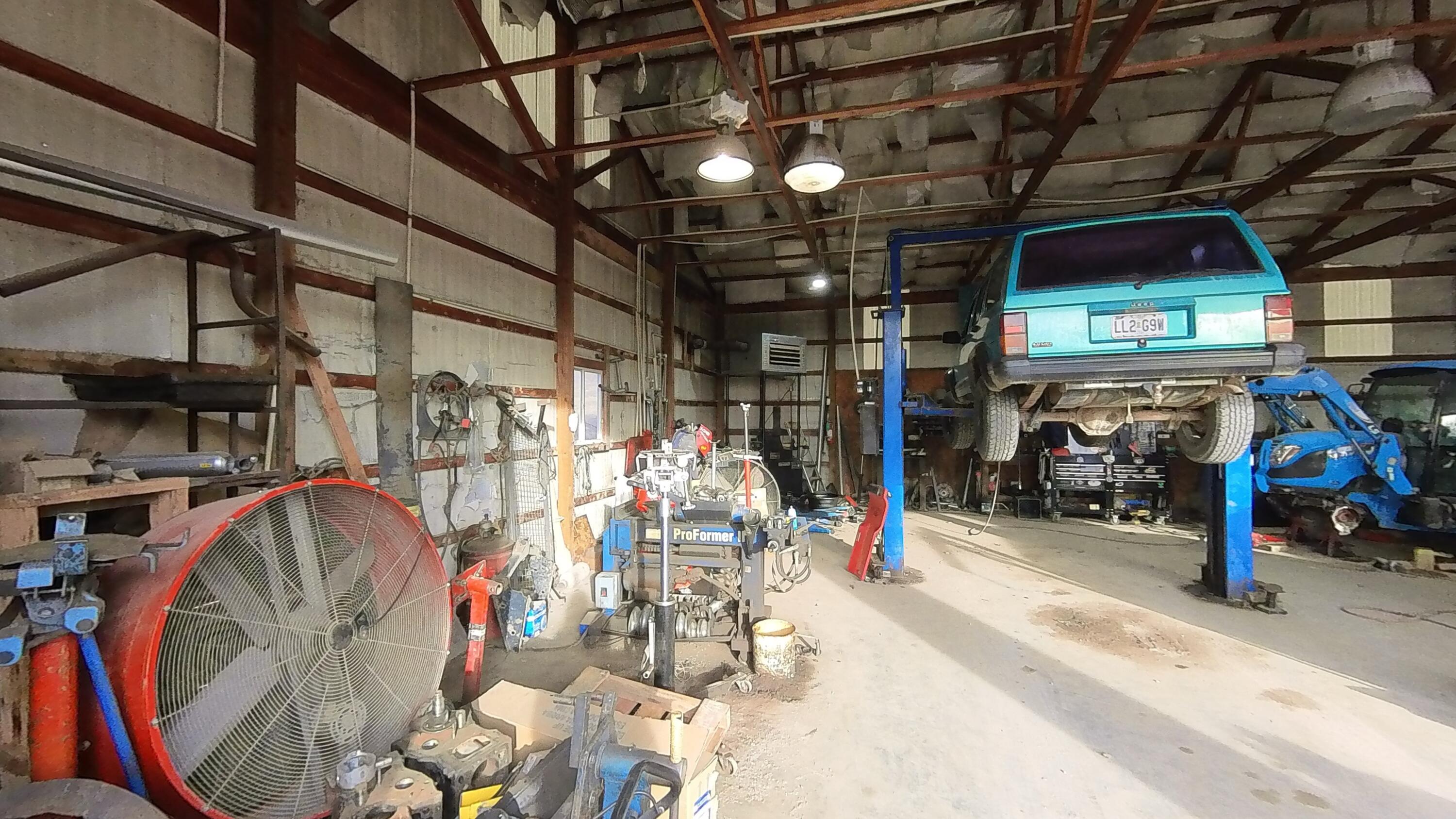 Photo 5 - Commercial Sale for sale – 1618  County Road 2950   Mountain View, MO