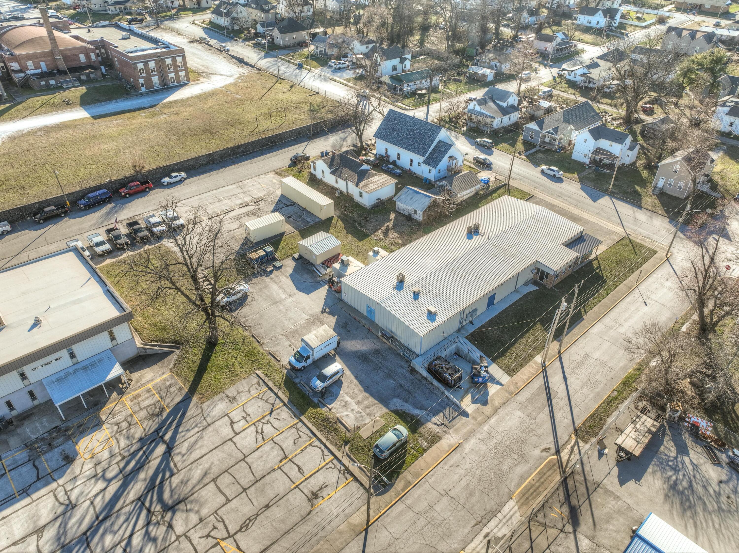 Photo 8 - Commercial Sale for sale – 600 E 6th Street  Carthage, MO