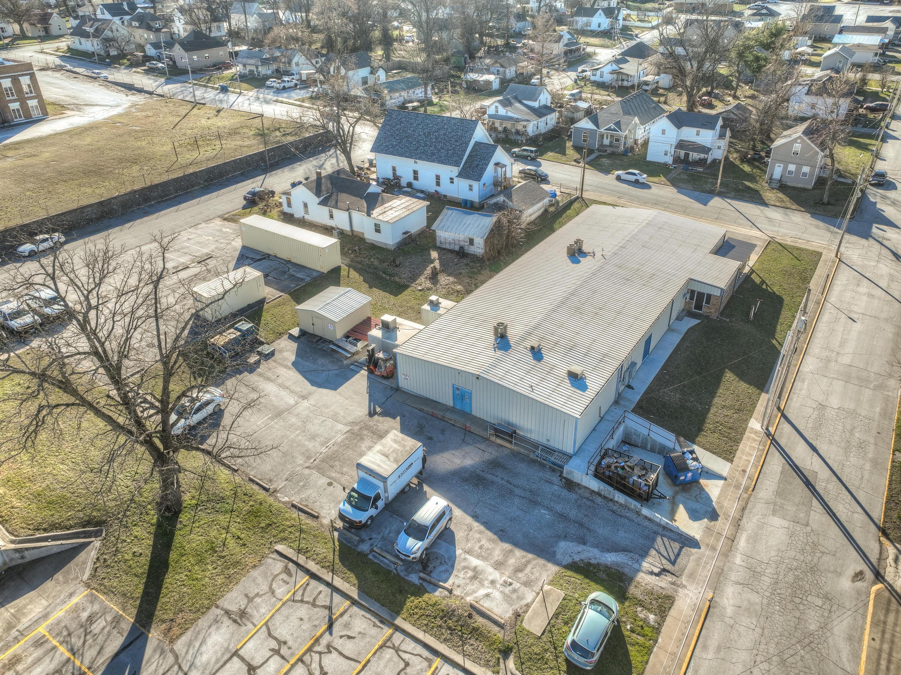 Photo 9 - Commercial Sale for sale – 600 E 6th Street  Carthage, MO