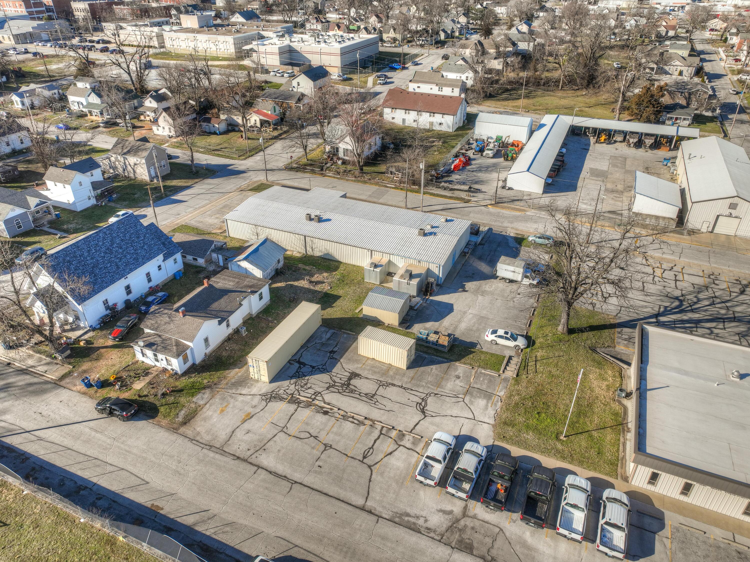 Photo 11 - Commercial Sale for sale – 600 E 6th Street  Carthage, MO
