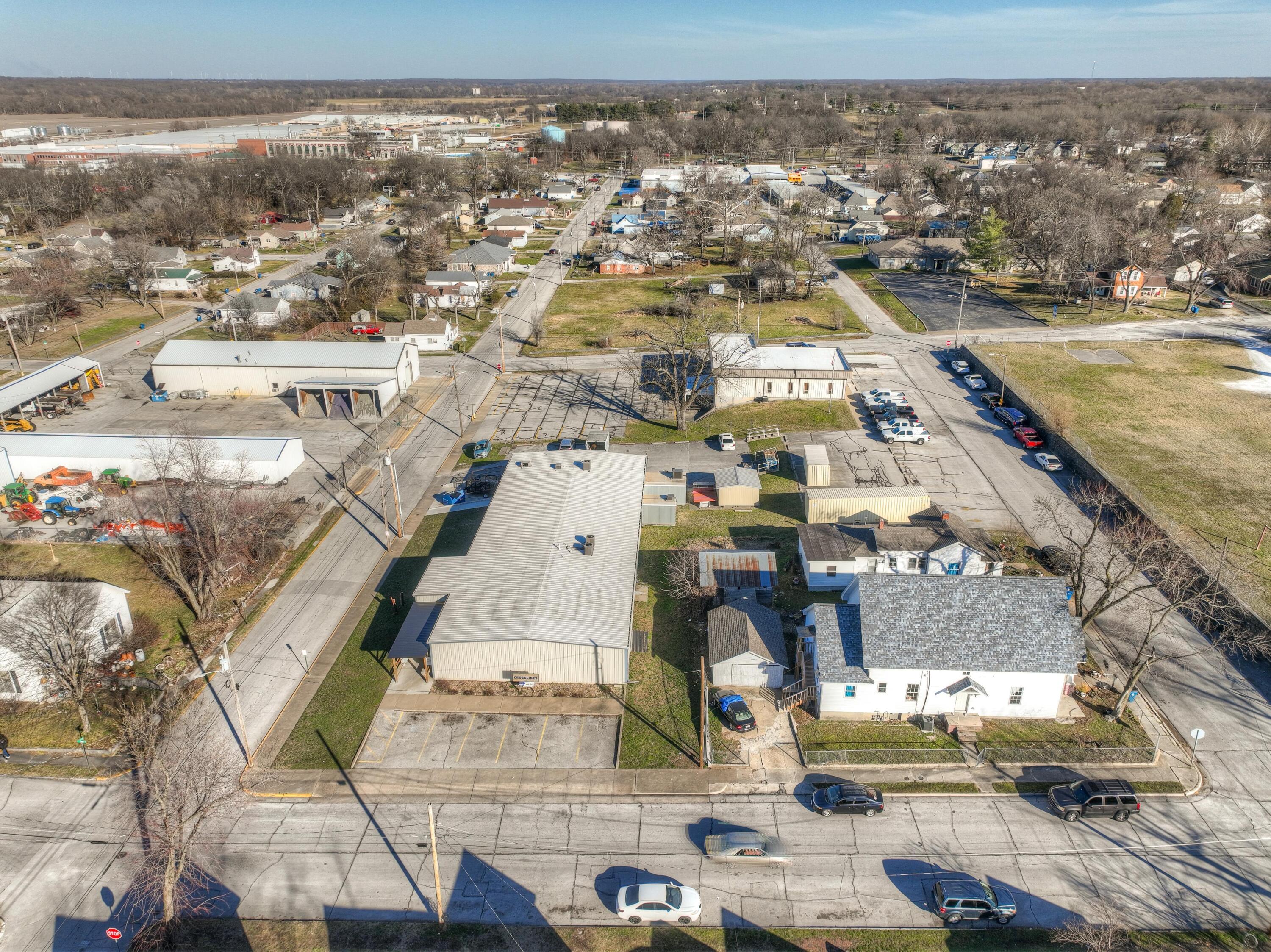 Photo 6 - Commercial Sale for sale – 600 E 6th Street  Carthage, MO