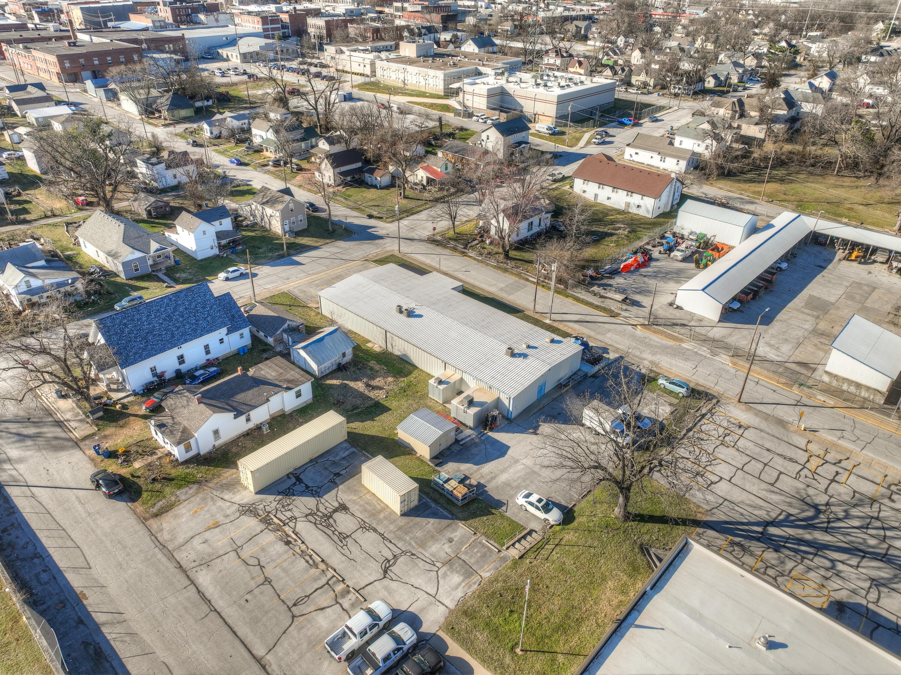 Photo 10 - Commercial Sale for sale – 600 E 6th Street  Carthage, MO