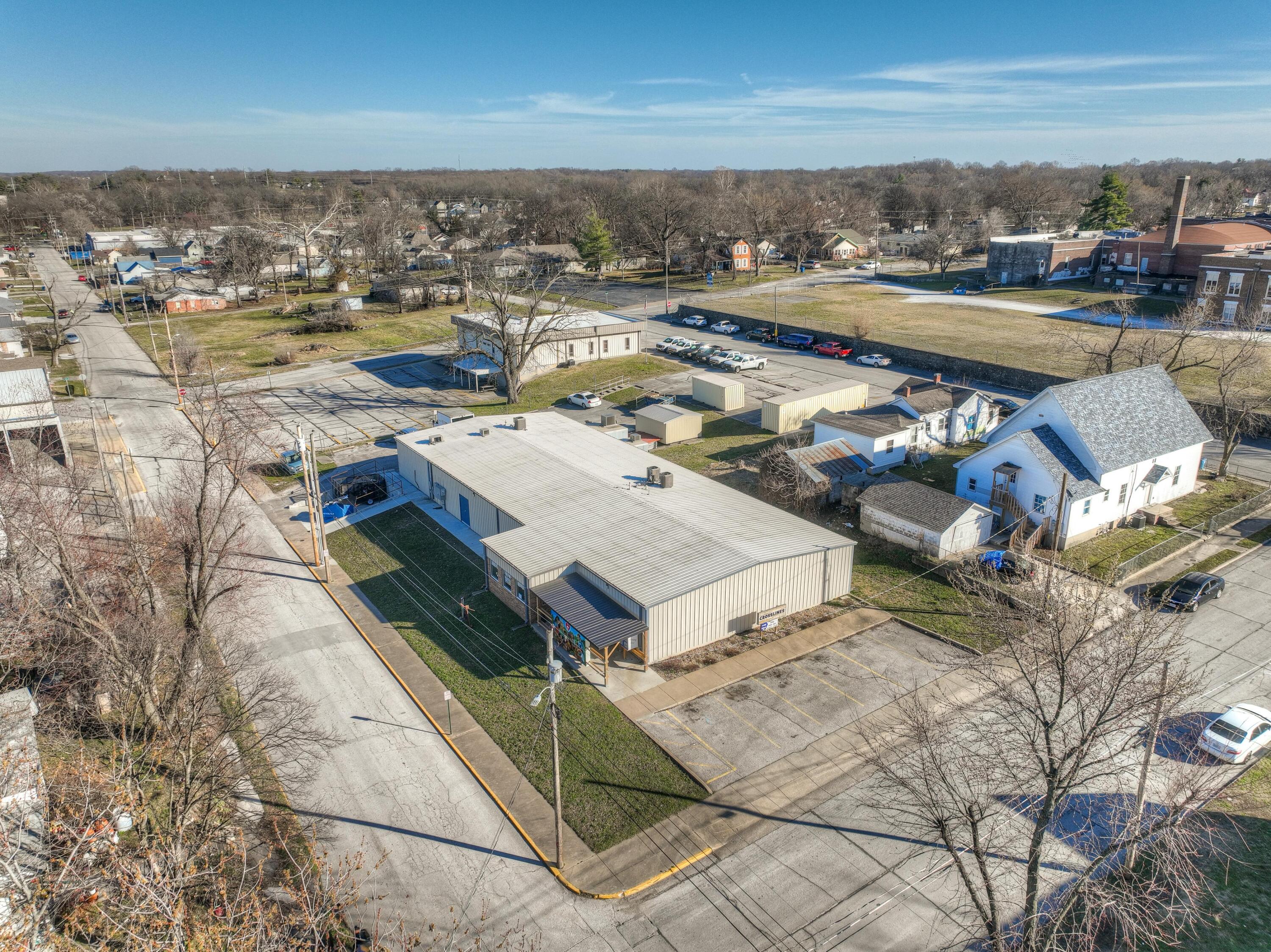 Photo 5 - Commercial Sale for sale – 600 E 6th Street  Carthage, MO