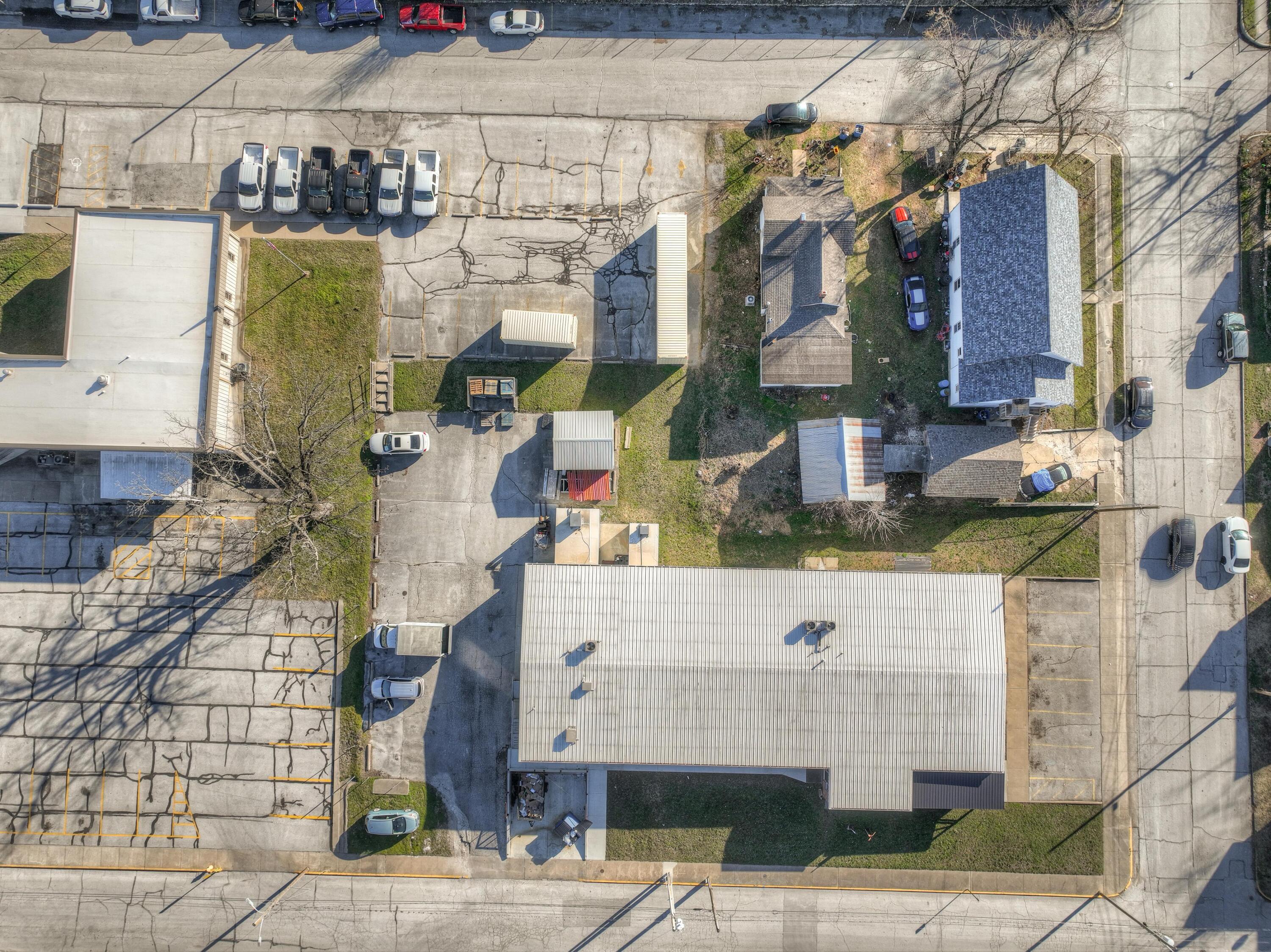 Photo 13 - Commercial Sale for sale – 600 E 6th Street  Carthage, MO