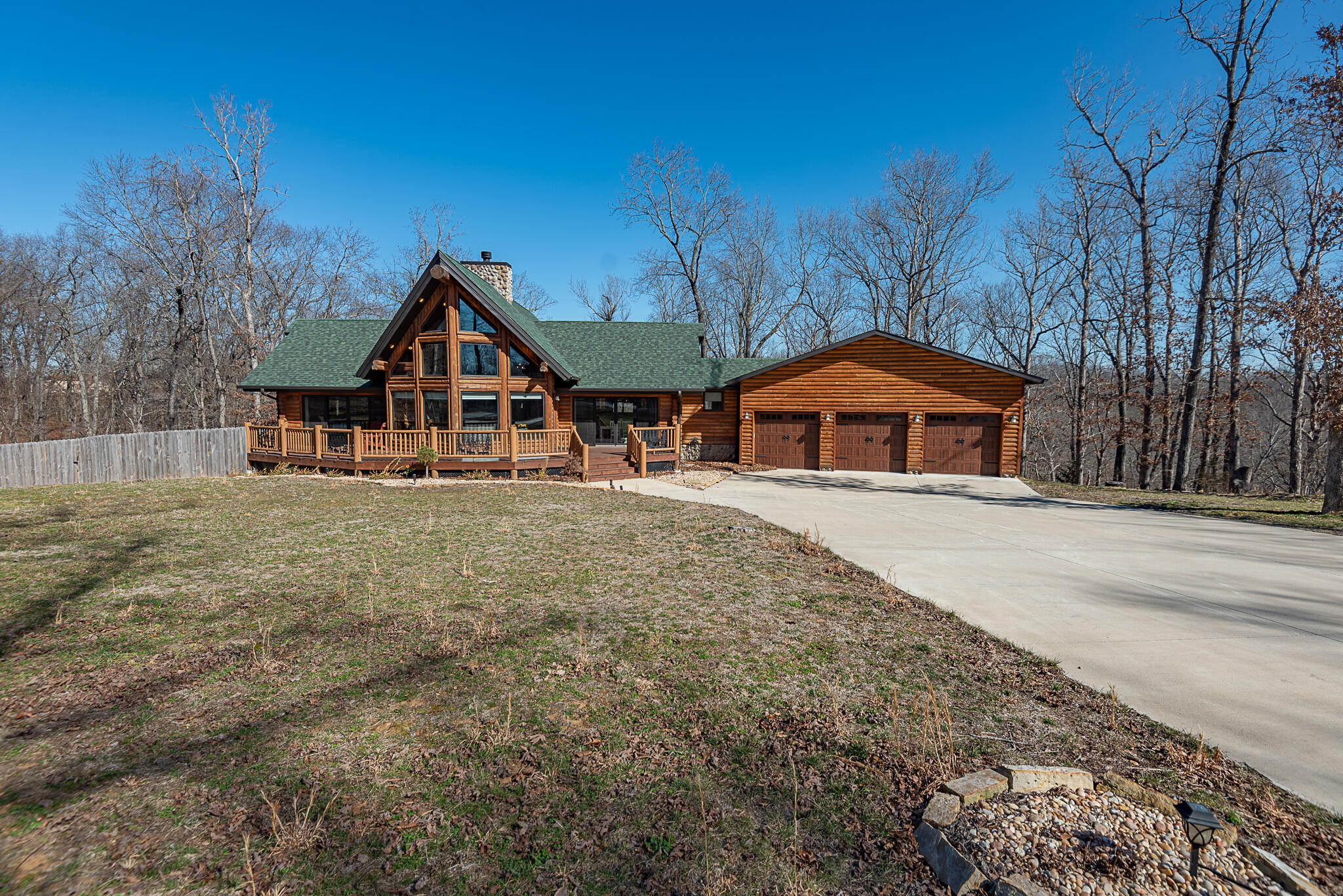 Photo 2 - Residential for sale – 136  Nottingham   Saddlebrooke, MO
