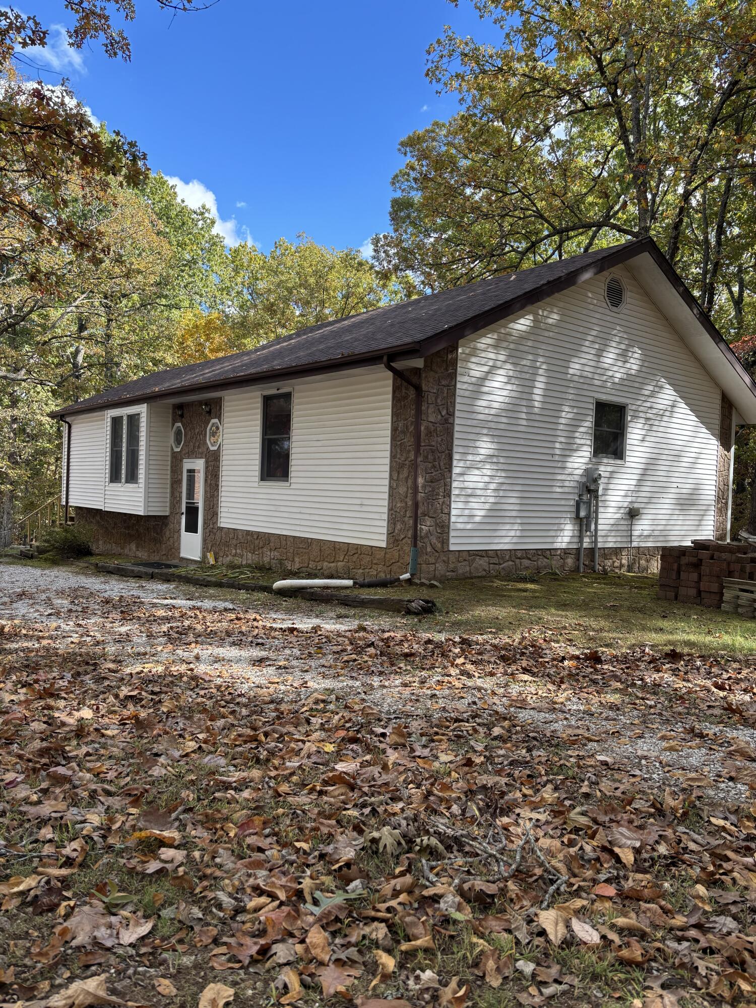 Photo 2 - Residential for sale – 1814  State Highway 125   Sparta, MO