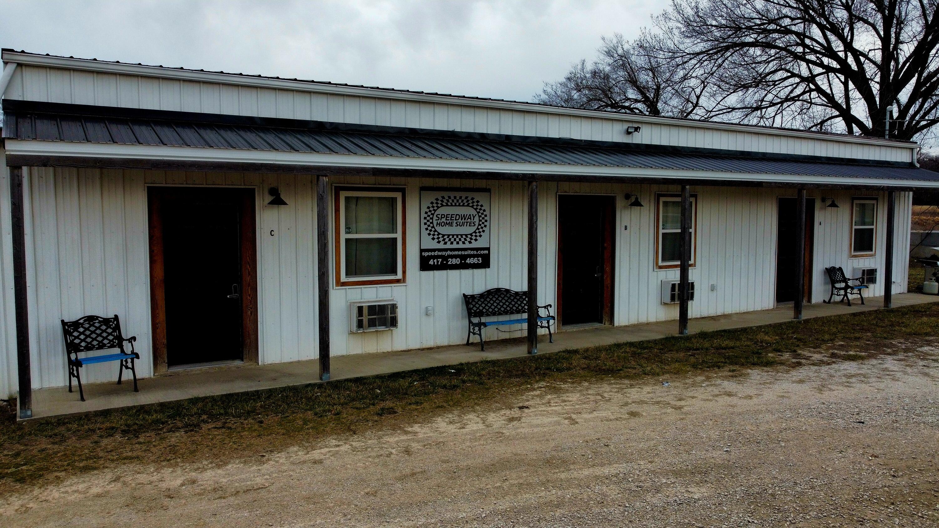 Photo 8 - Commercial Sale for sale – 19265  U.S-54   Wheatland, MO