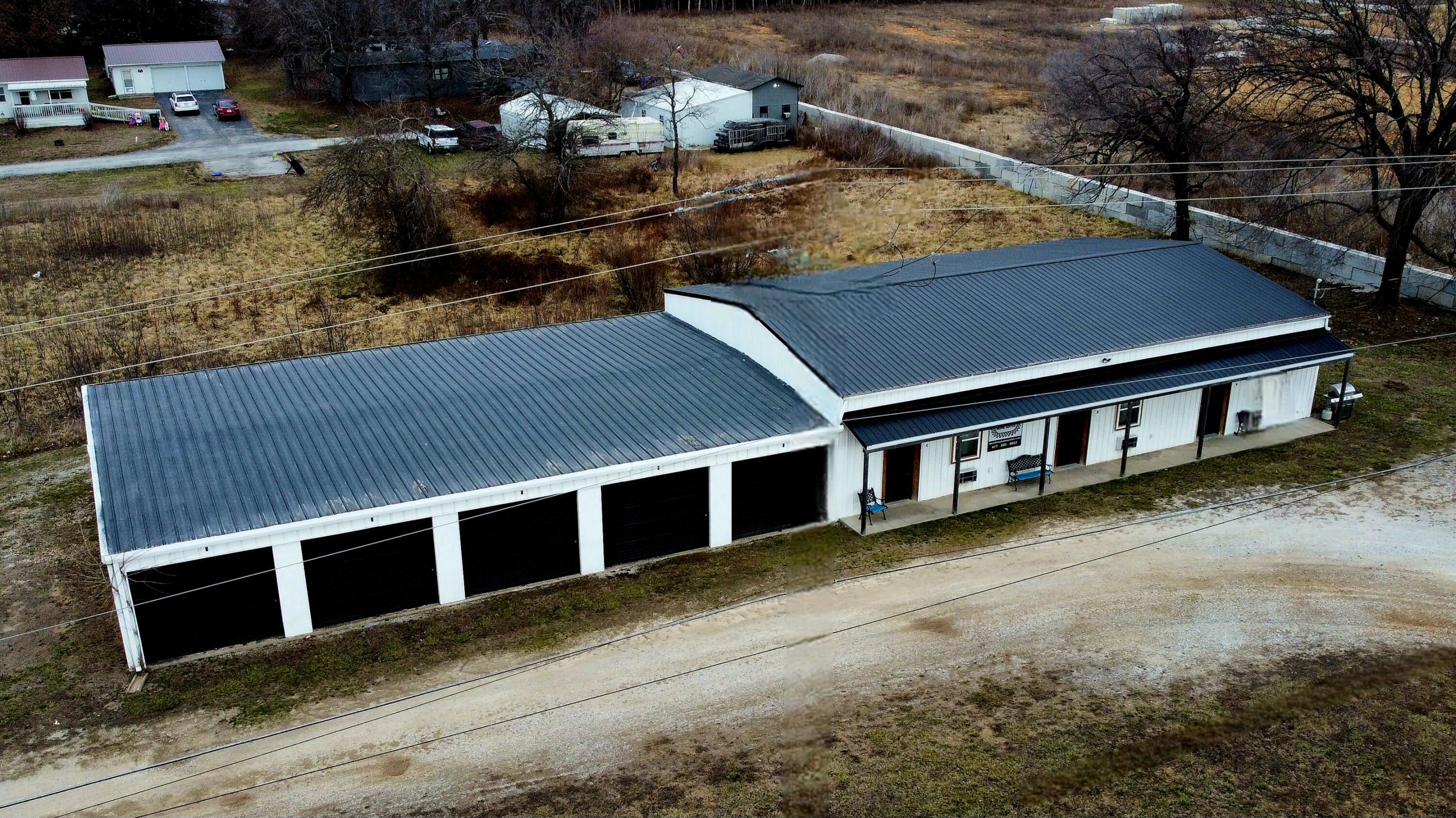 Photo 5 - Commercial Sale for sale – 19265  U.S-54   Wheatland, MO