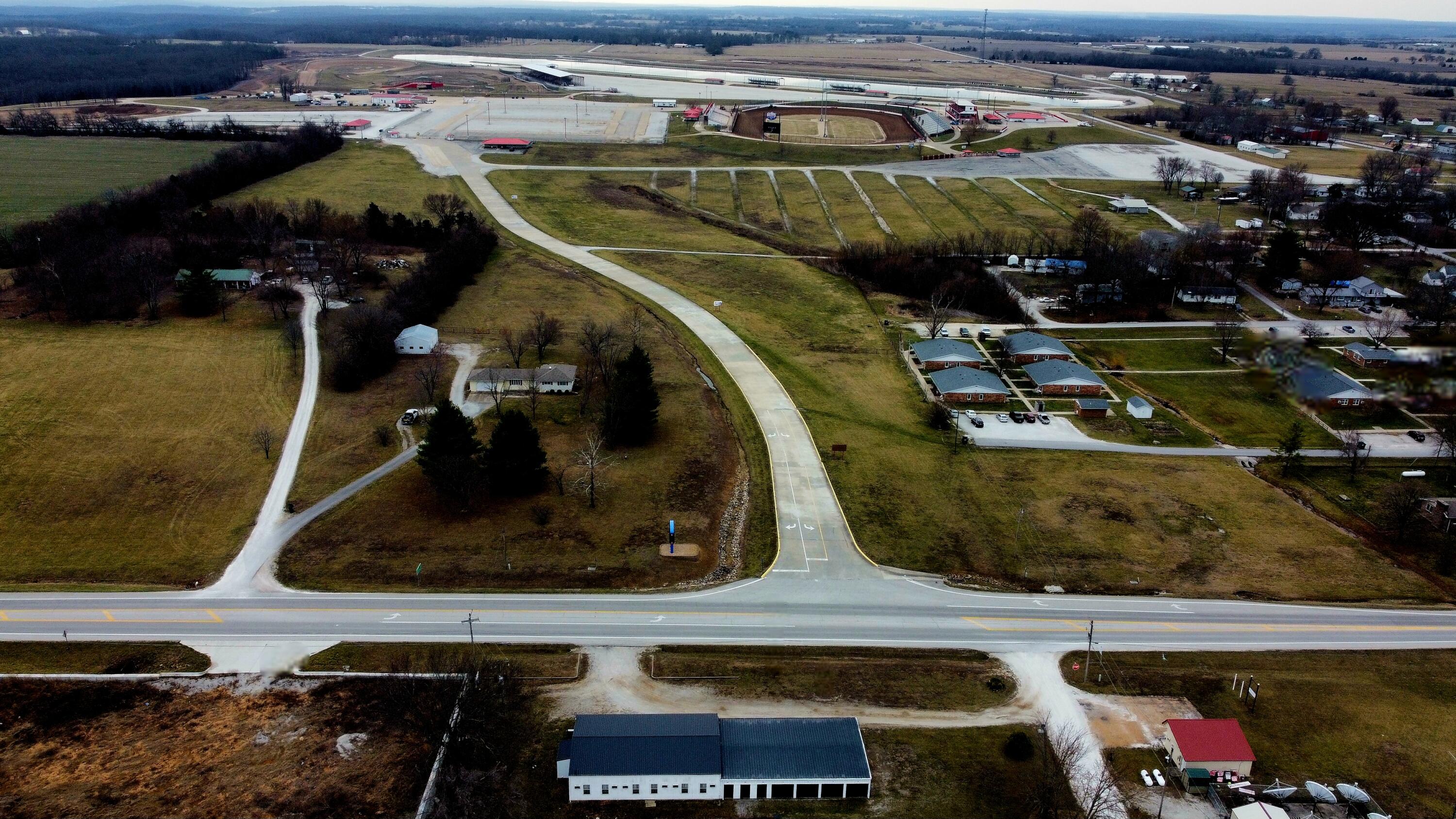 Photo 18 - Commercial Sale for sale – 19265  U.S-54   Wheatland, MO