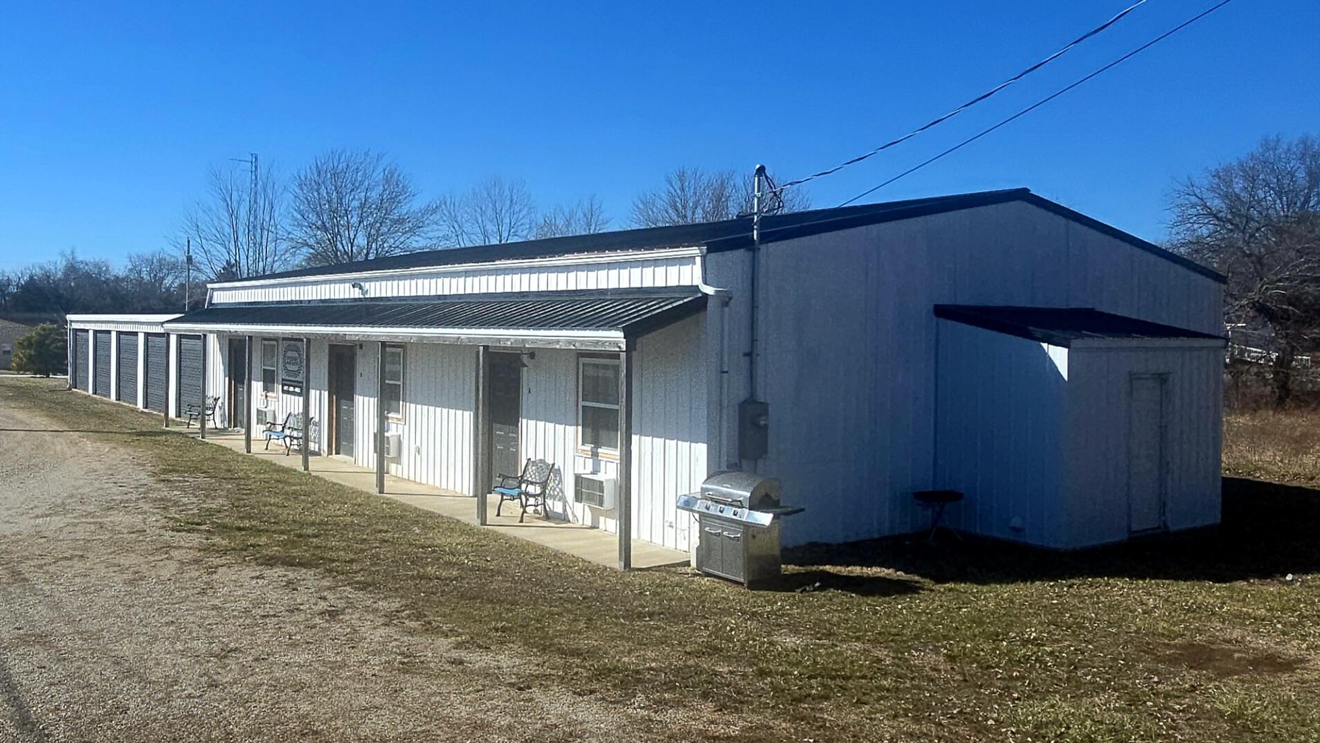 Photo 11 - Commercial Sale for sale – 19265  U.S-54   Wheatland, MO