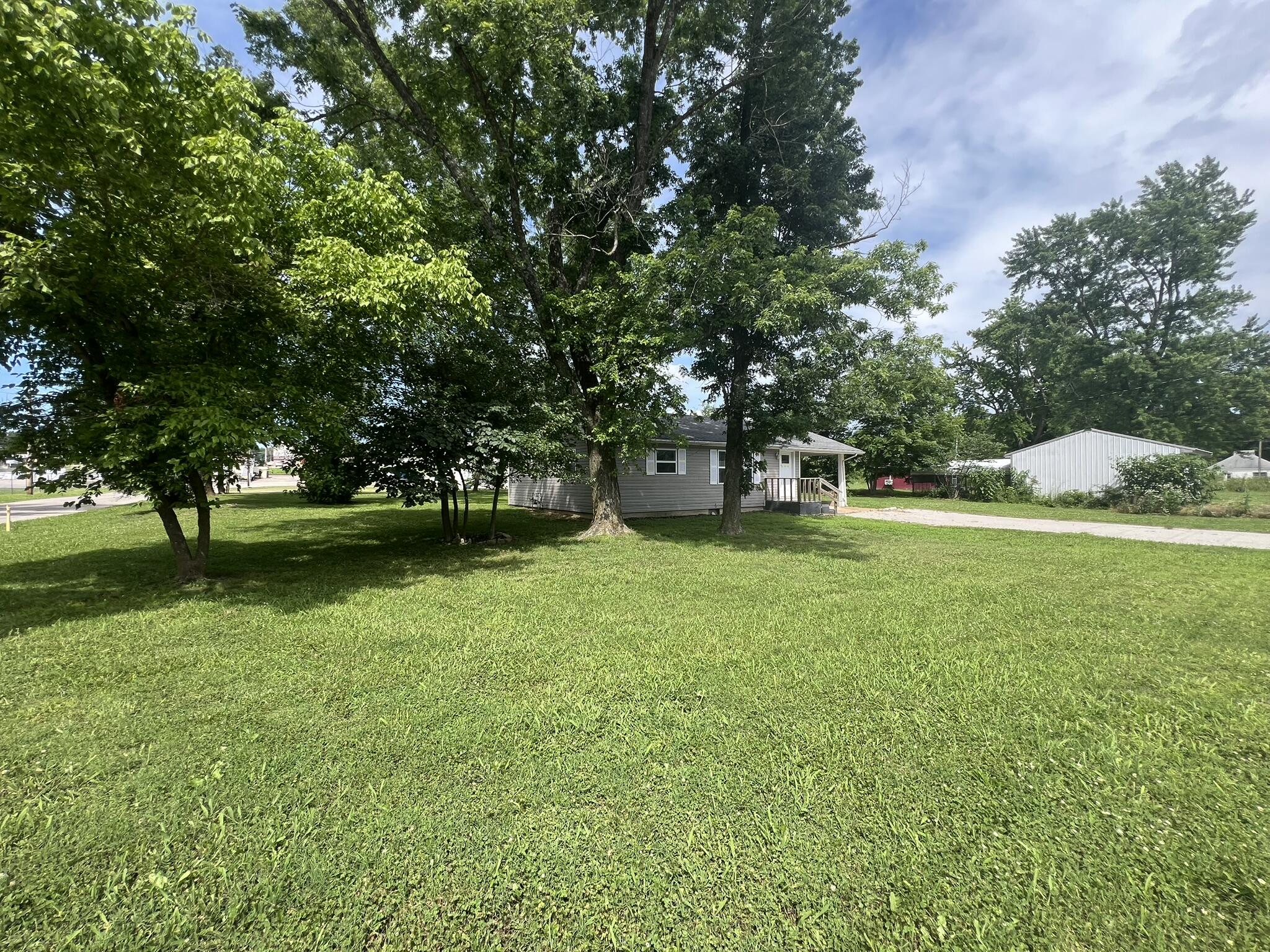 Photo 9 - Residential for sale – 103 E Valley   Willow Springs, MO