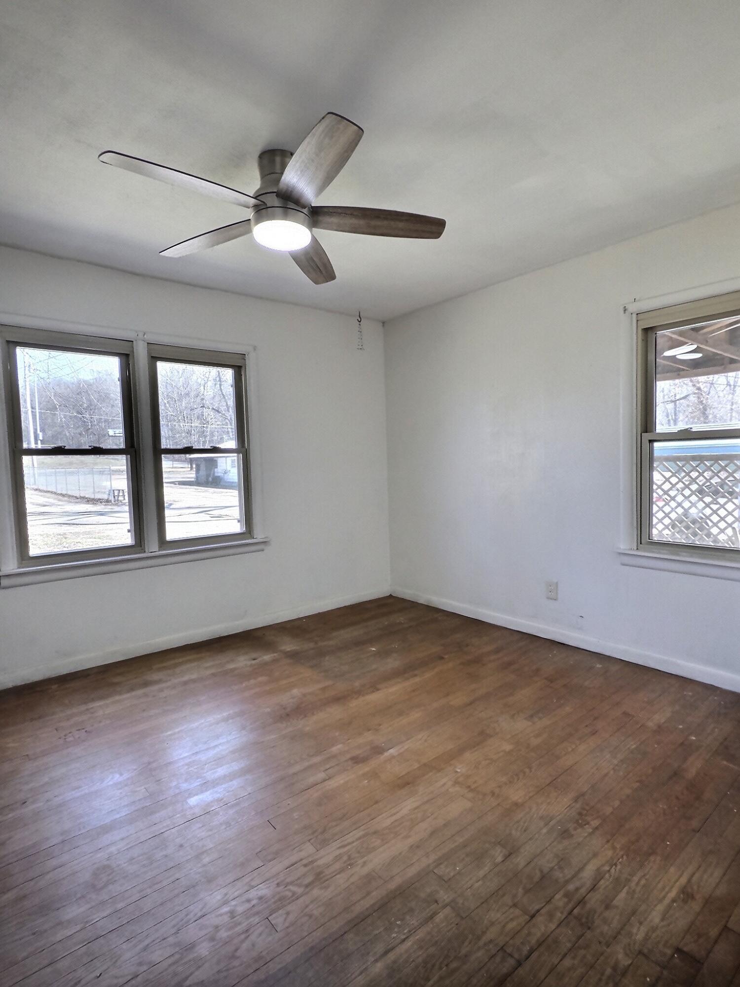 Photo 13 - Residential for sale – 1004  Joyce Street  Van Buren, MO