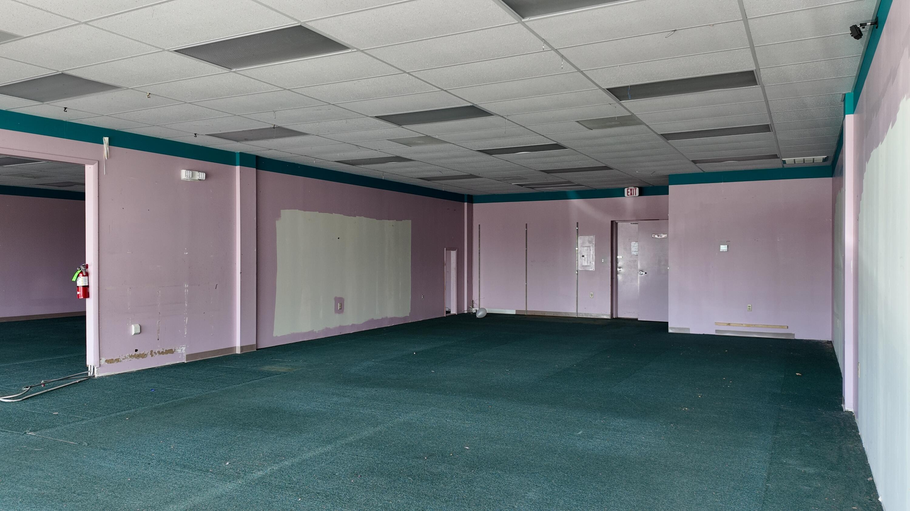 Photo 3 - Commercial Lease for sale – 827 W Main Street  Branson, MO