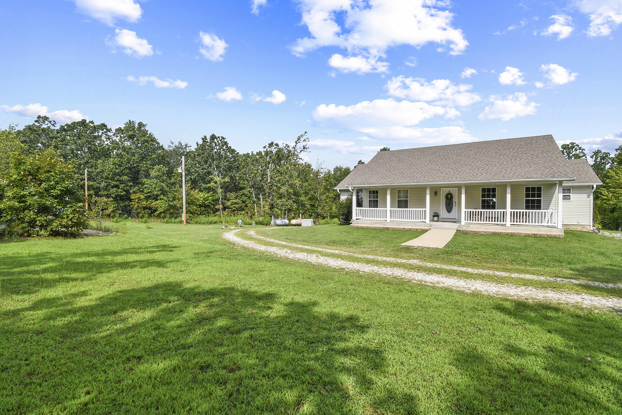 Photo 3 - Residential for sale – 7994  Highway F   Hartville, MO