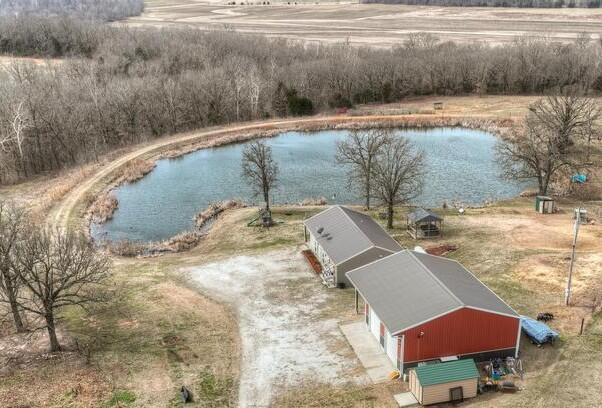 Photo 5 - Farm for sale – 463b NE 88th Lane  Lamar, MO