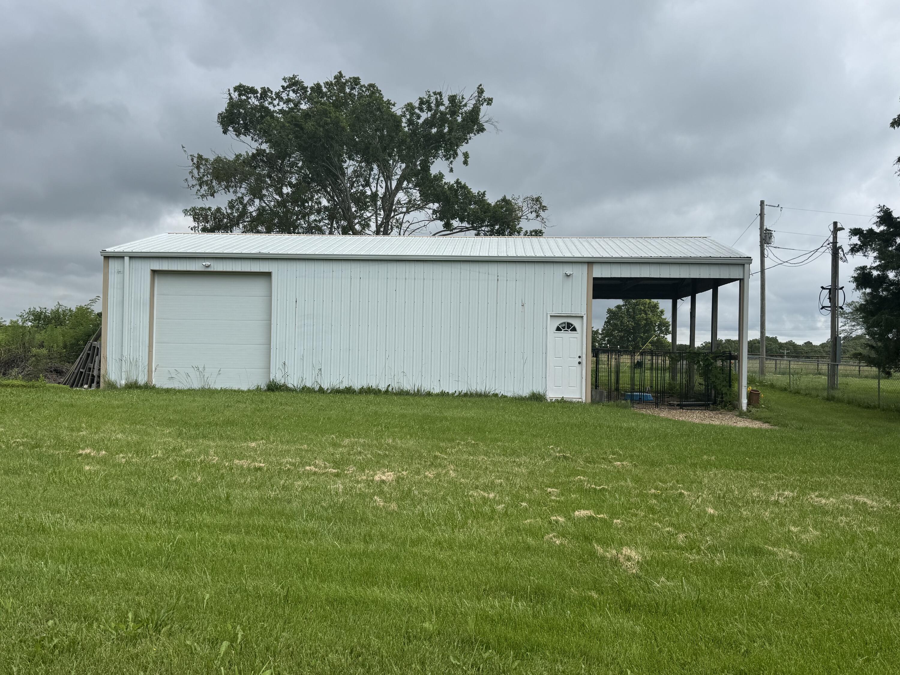 Photo 3 - Residential for sale – 15001  Highway 133   Dixon, MO