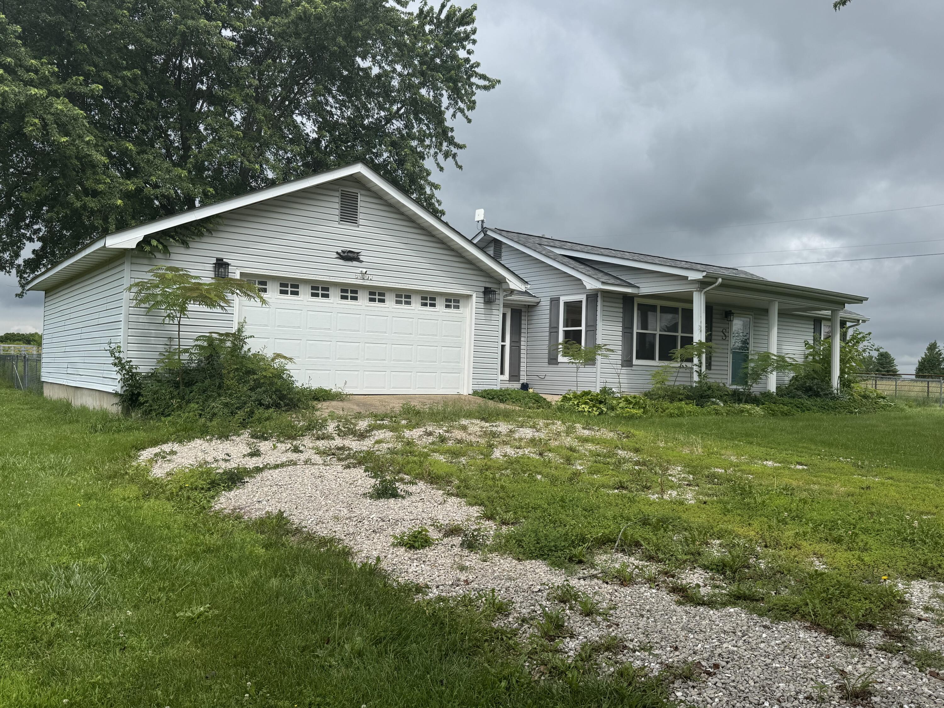 Photo 2 - Residential for sale – 15001  Highway 133   Dixon, MO