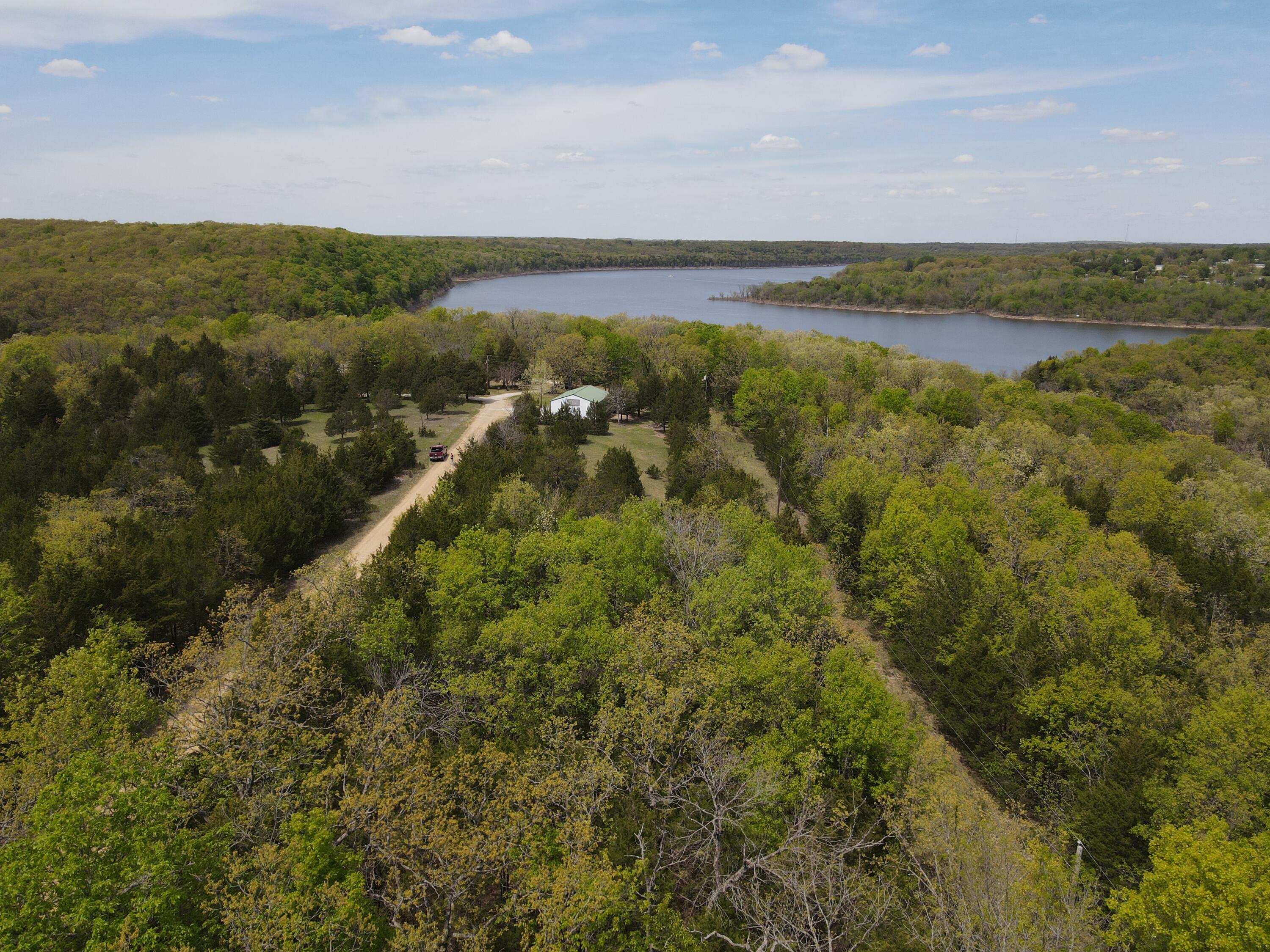 Photo 2 - Land for sale – 01  Tall Oaks   Pittsburg, MO