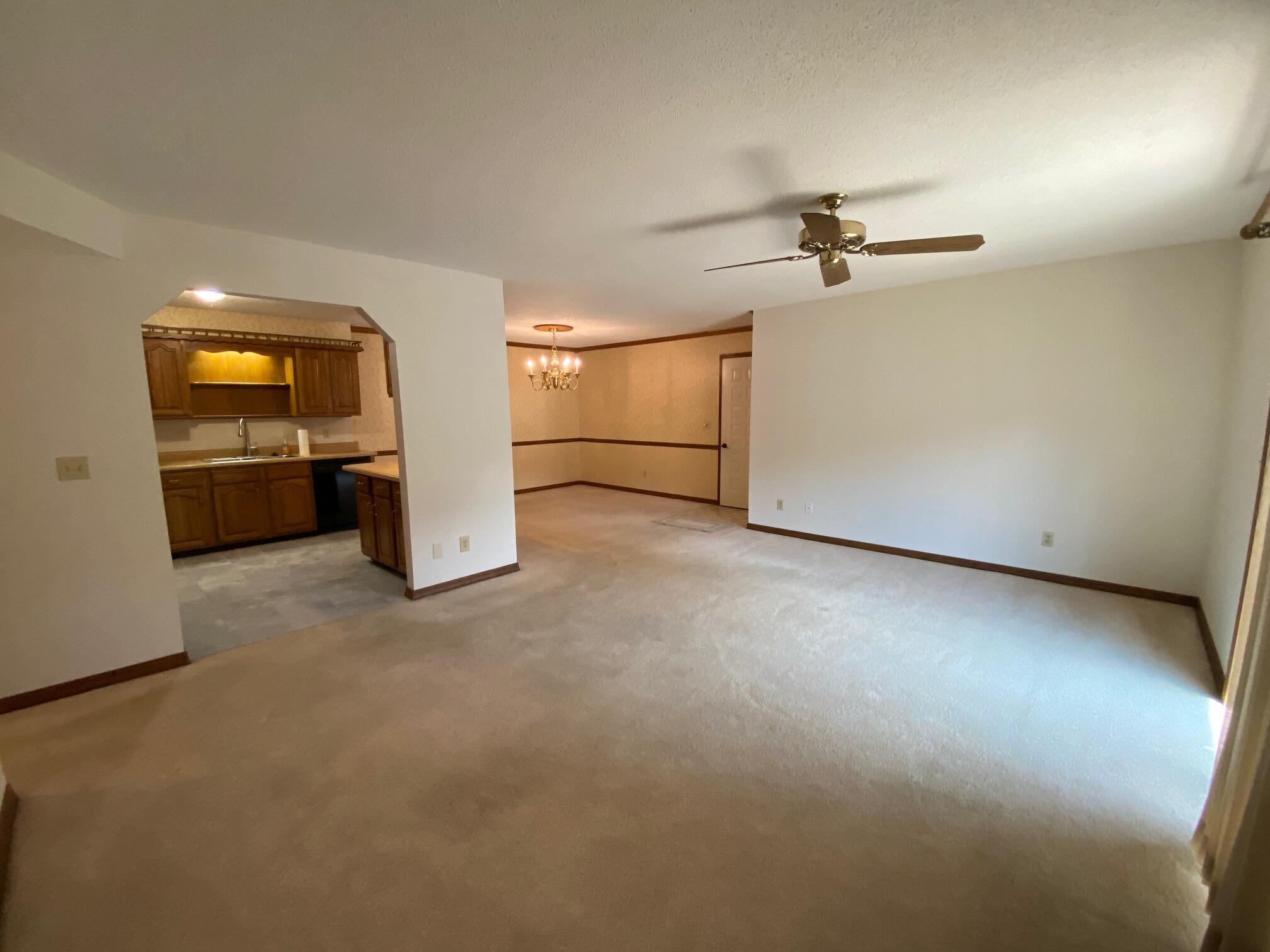 Photo 9 - Residential for sale – 130  Wilshire Drive  Hollister, MO