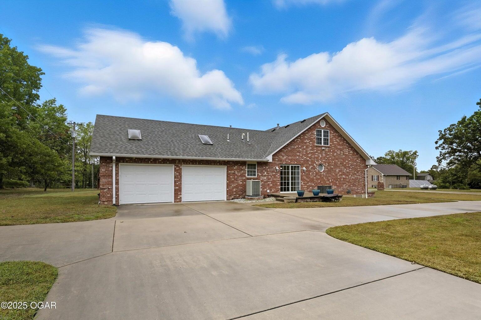 Photo 9 - Residential for sale – 13194  Kirkwood Lane  Neosho, MO